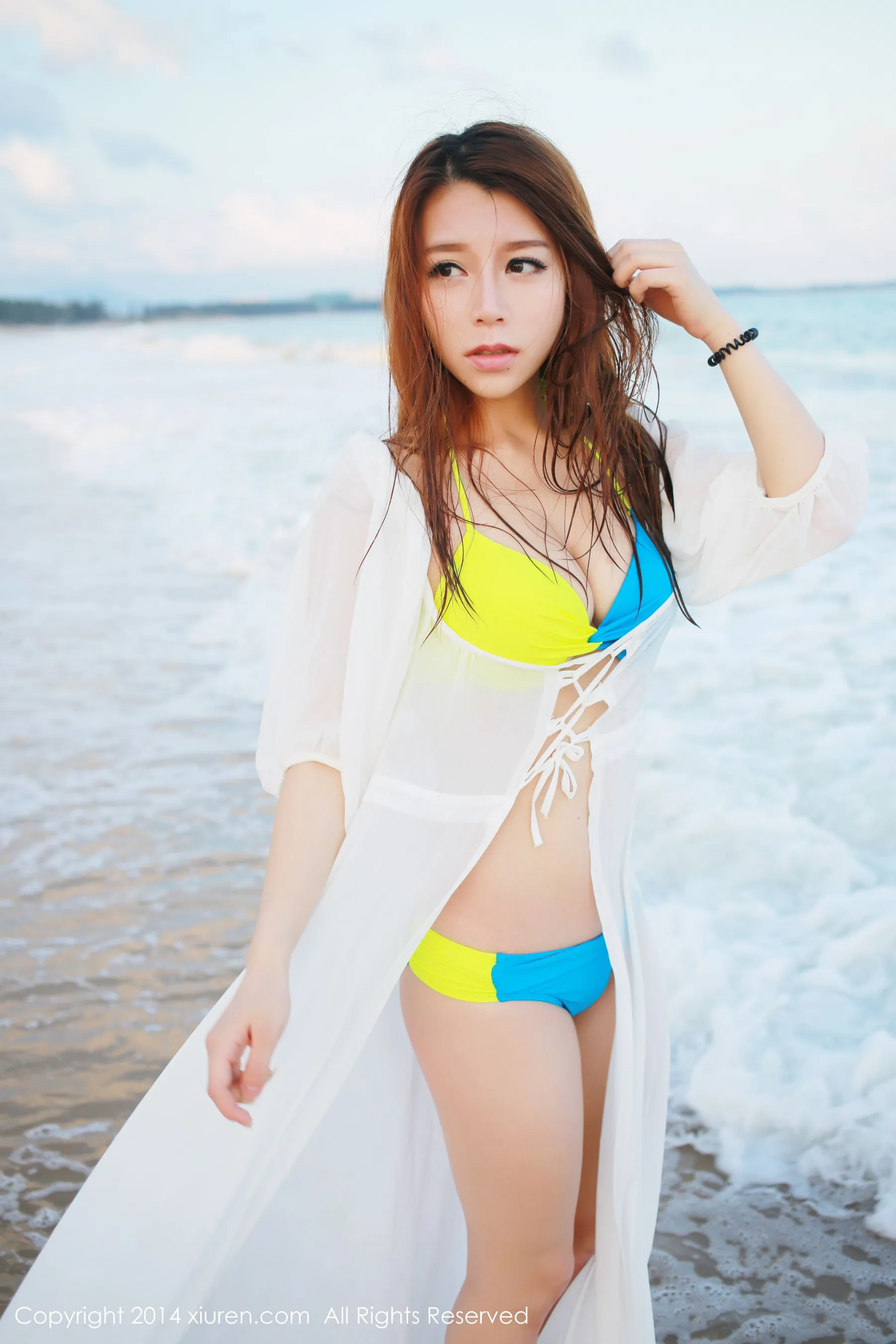 Vetiver嘉宝贝儿《三亚海边风情》 秀人网 No.165第3张