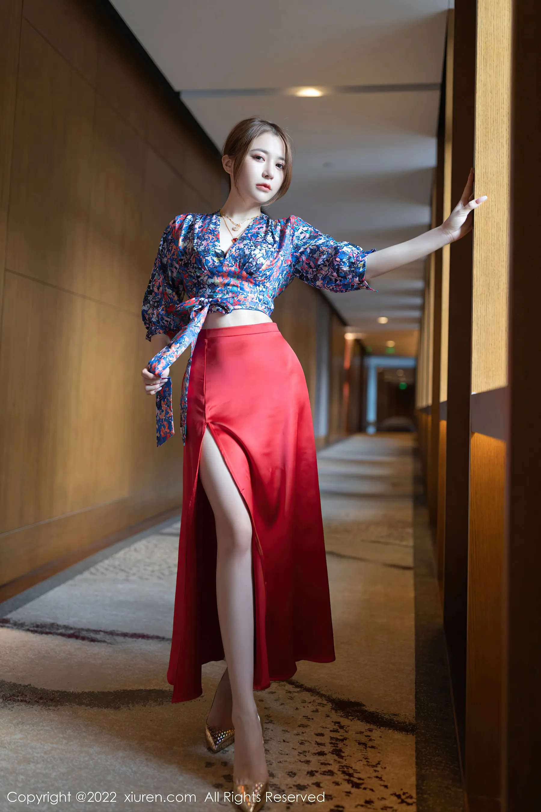  秀人网 No.4674 鱼子酱Fish 三亚旅拍长裙蕾丝写真第11张