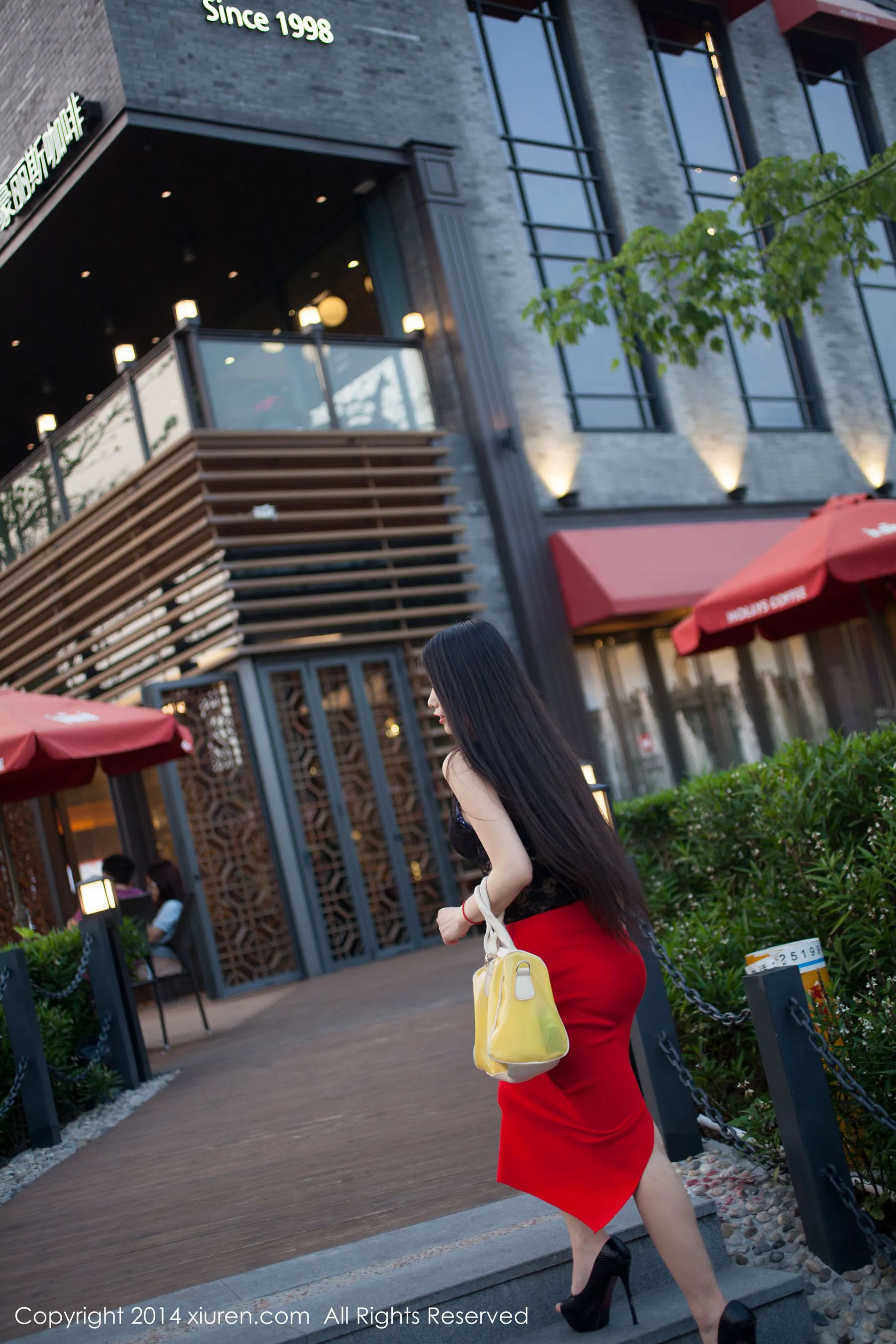 战姝羽Zina《翘臀无敌》 秀人网 No.128第2张