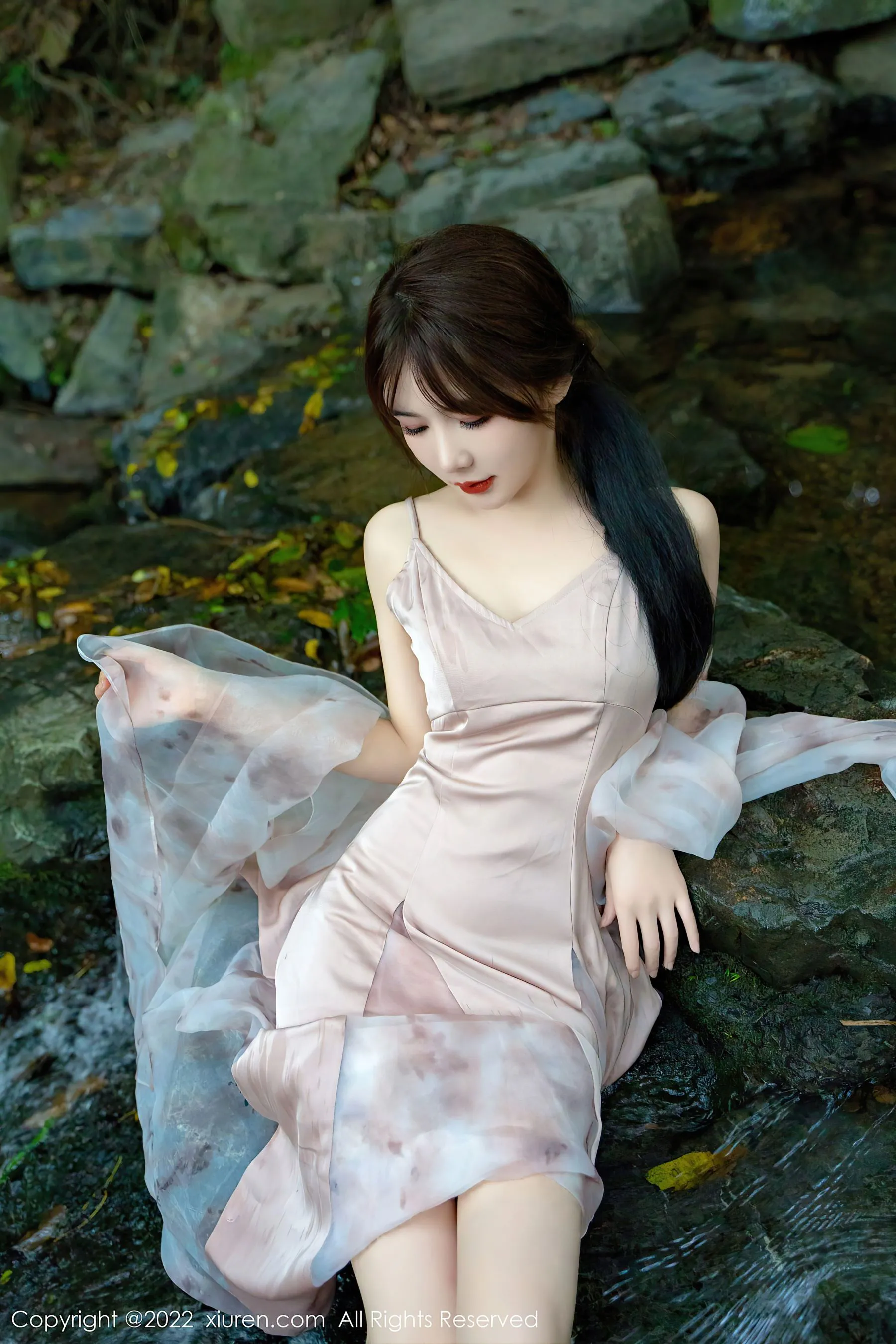  秀人网 No.5690 婠婠么 美腿长裙第27张