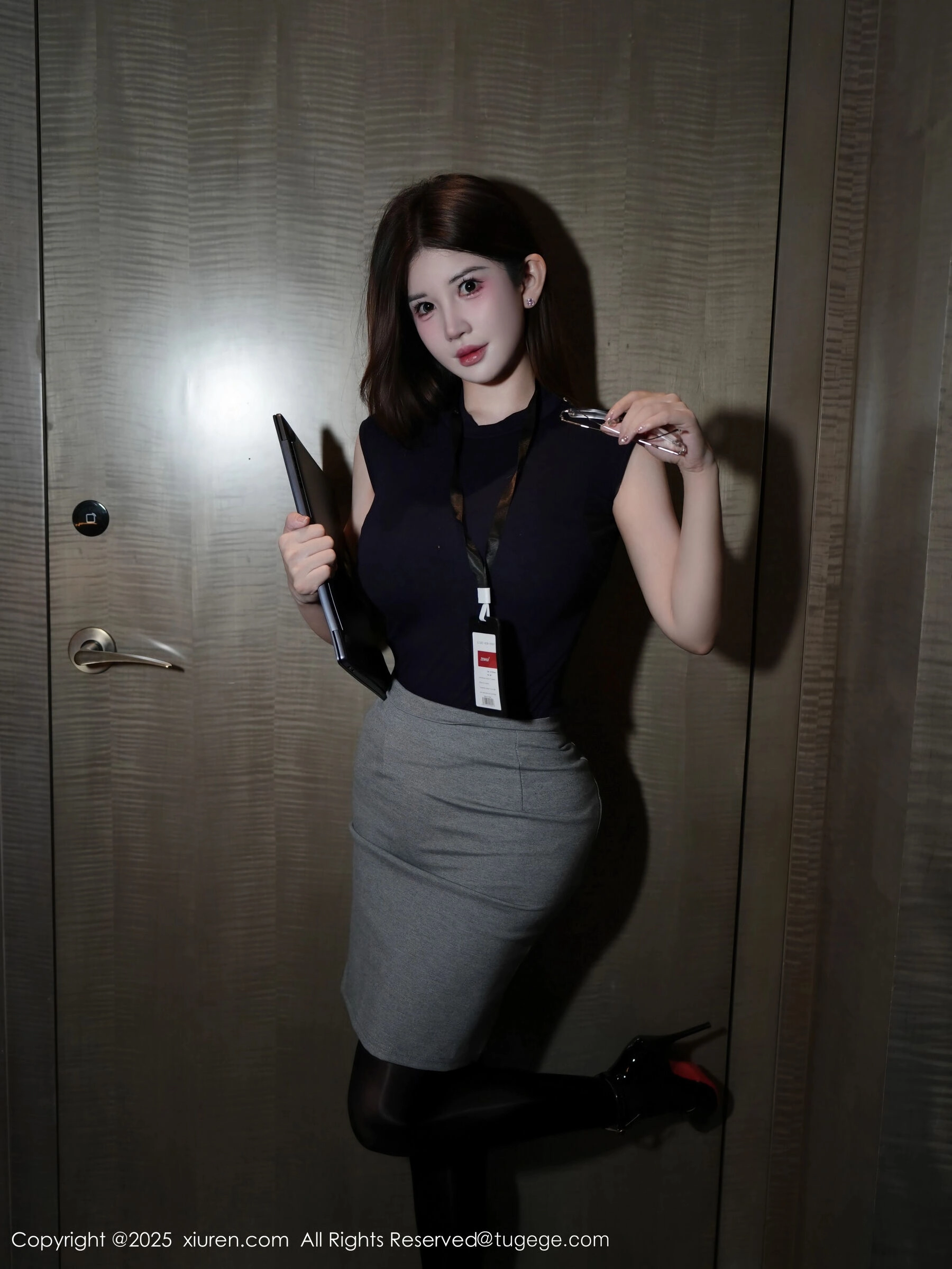  秀人网 苏甜橙子 Vol.11023 [55P]第2张