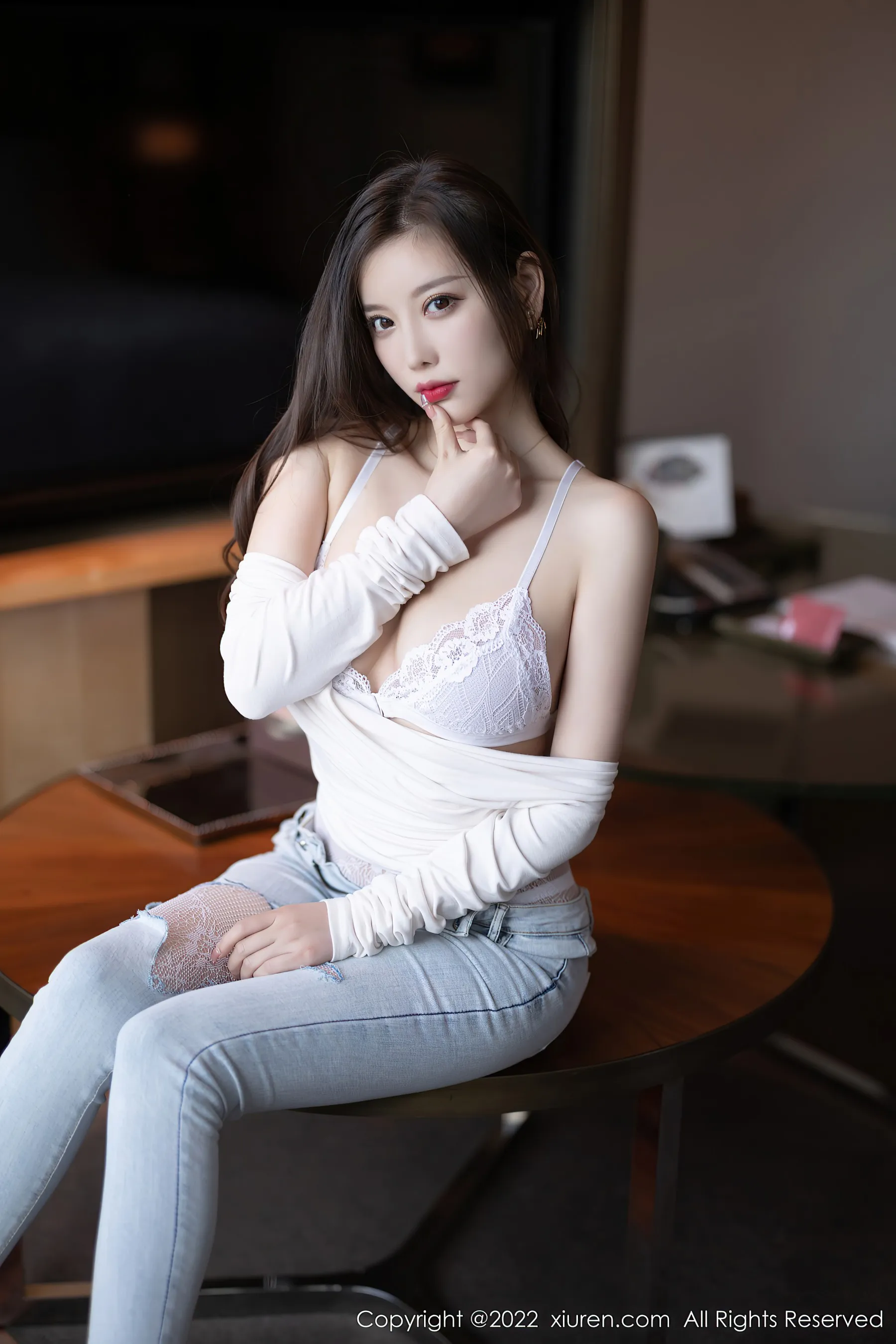 秀人网 No.4682 杨晨晨Yome 牛仔裤美腿第6张