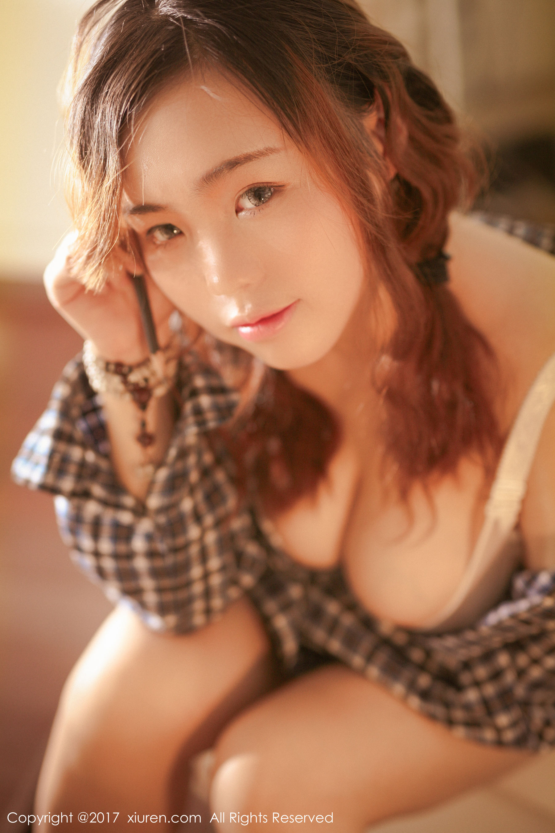 米爱Demon《格子衬衫+半透内衣系列》 秀人网XIUREN No.754第4张