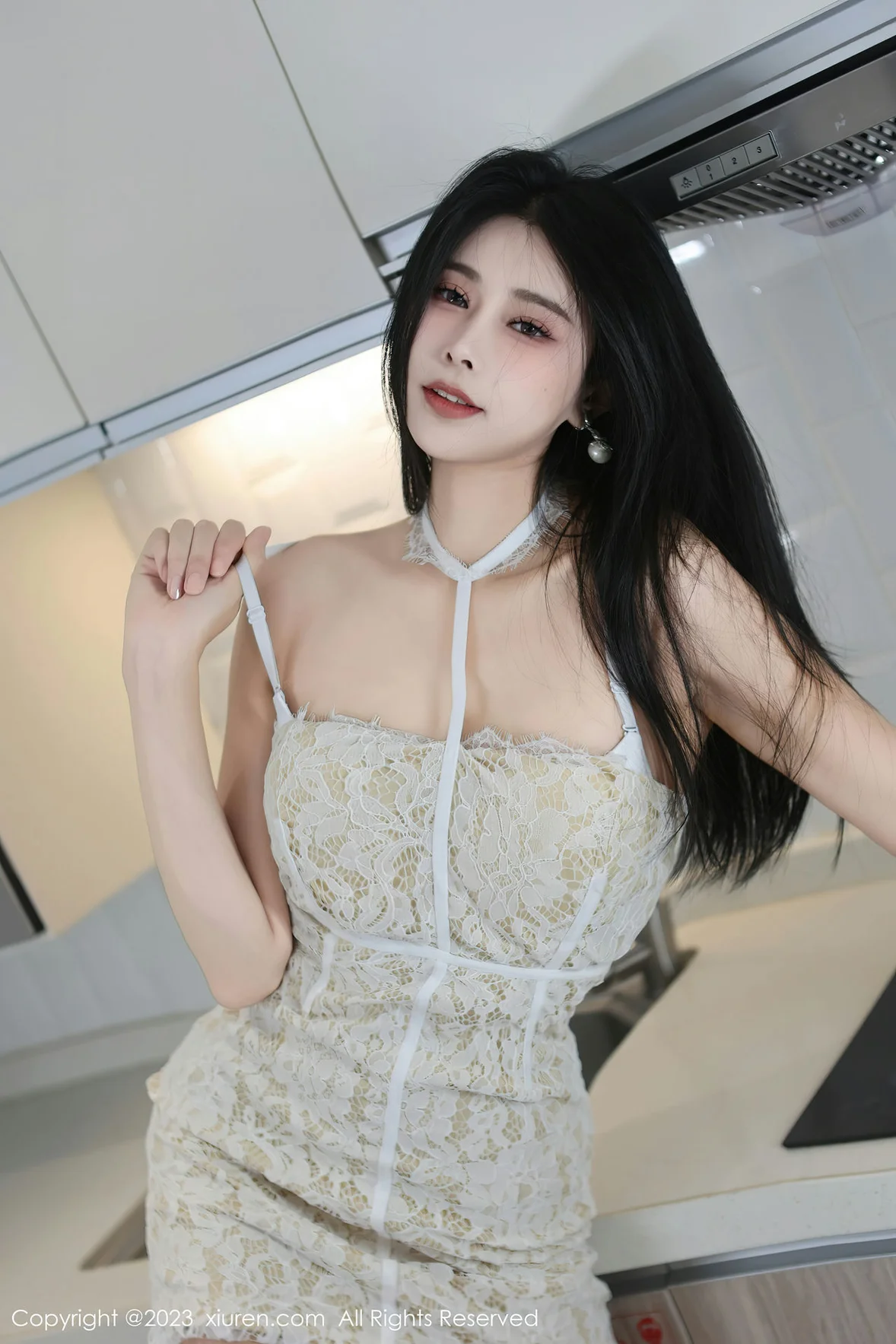  秀人网 No.7391 草莓mm 吊带短裙性感写真 [85P]第7张