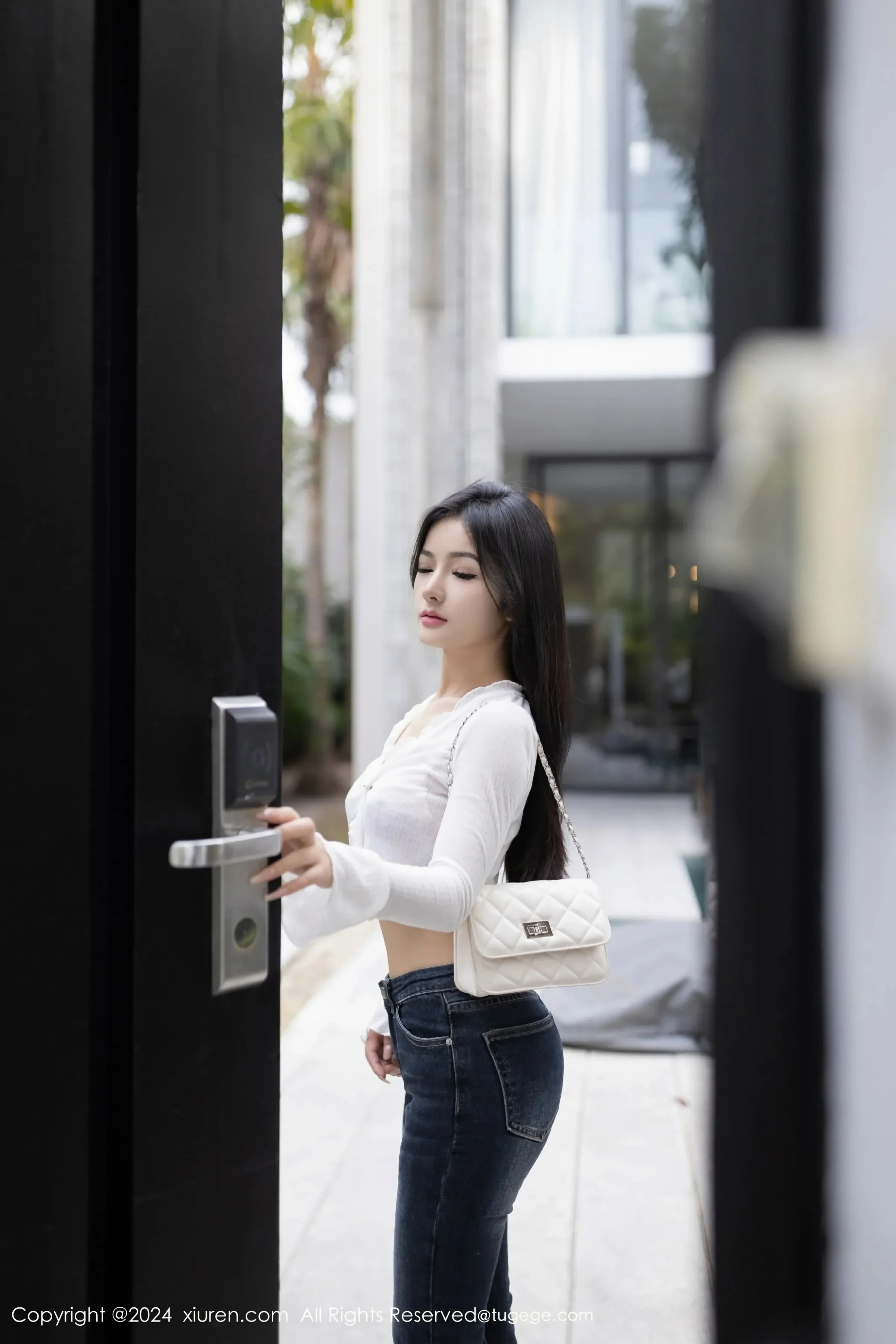  XiuRen 秀人 No.8262 小茶茶tea [80P]第1张