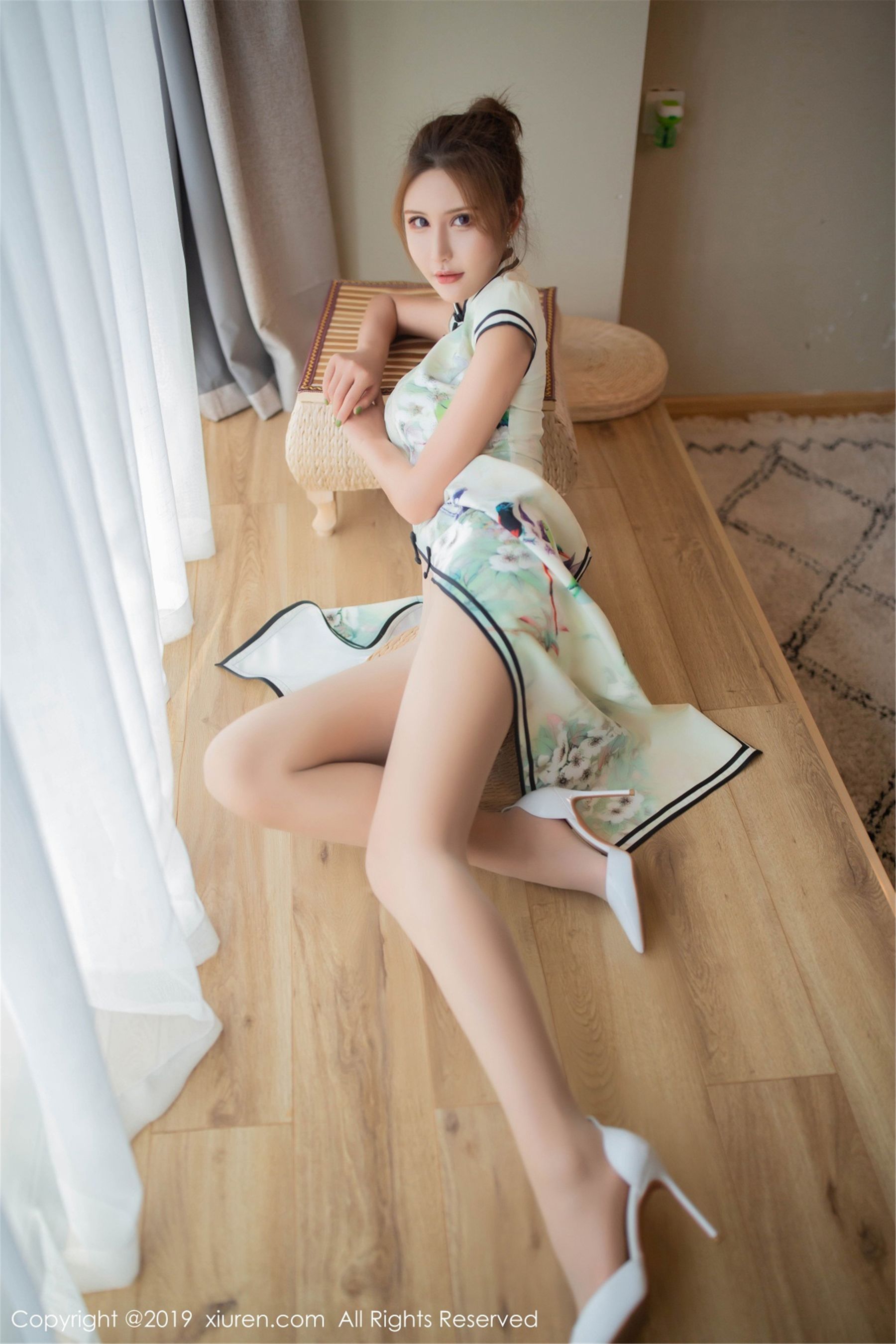 XiuRen 秀人网 No.1542 Emily顾奈奈酱第3张