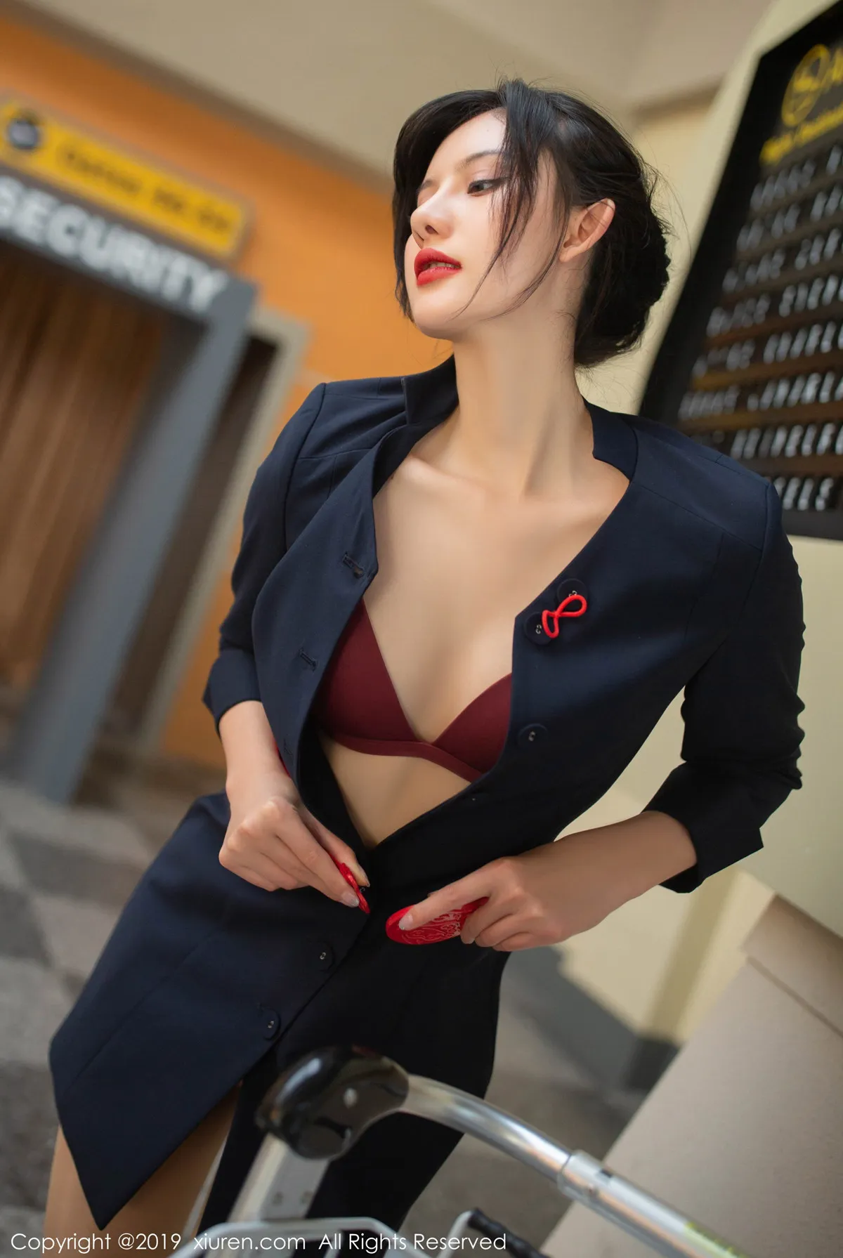 XIUREN秀人网 N0.1881 就是阿朱啊第22张