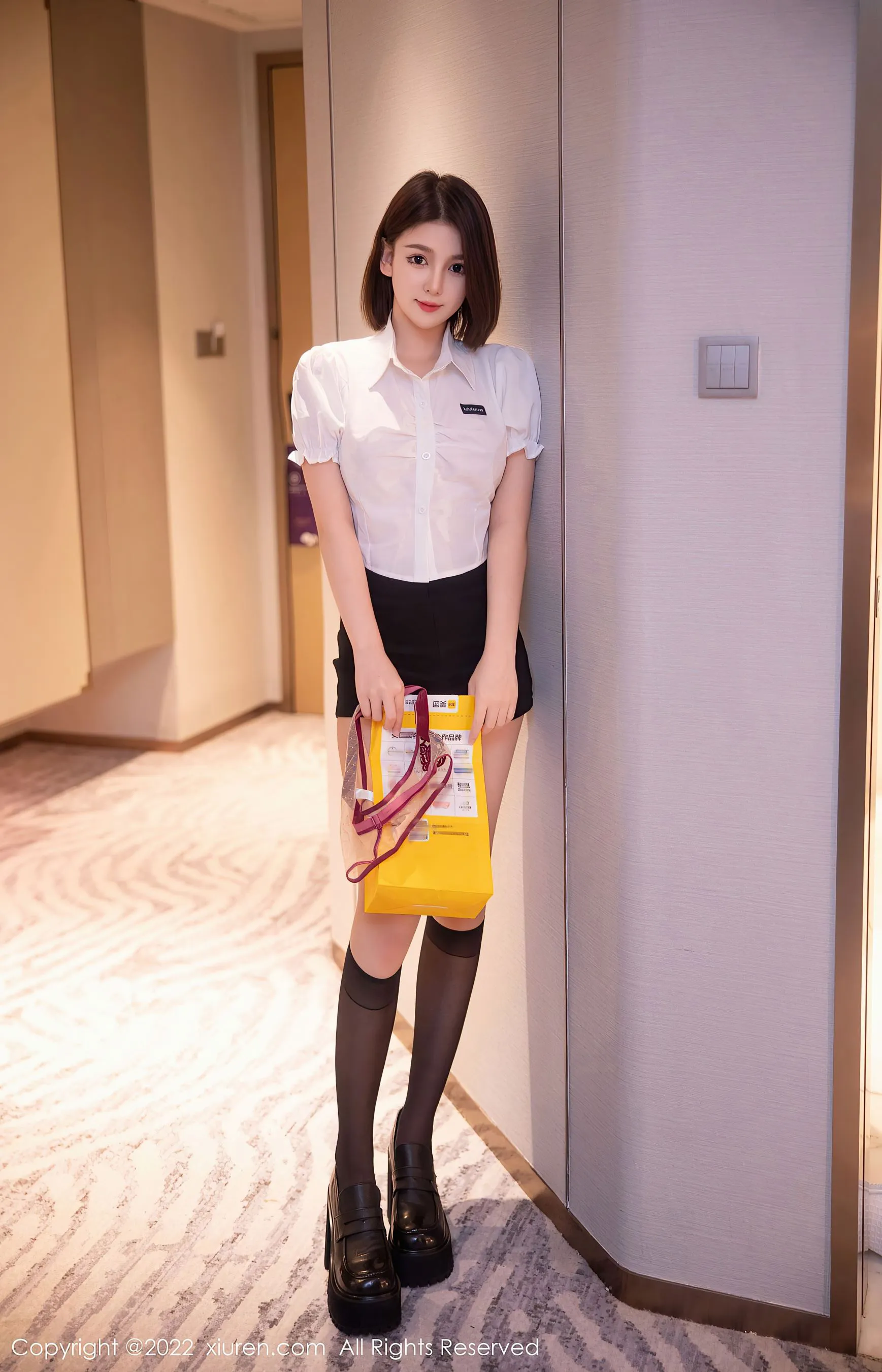 秀人网 No.5702 美羊羊 短发新人模特第25张