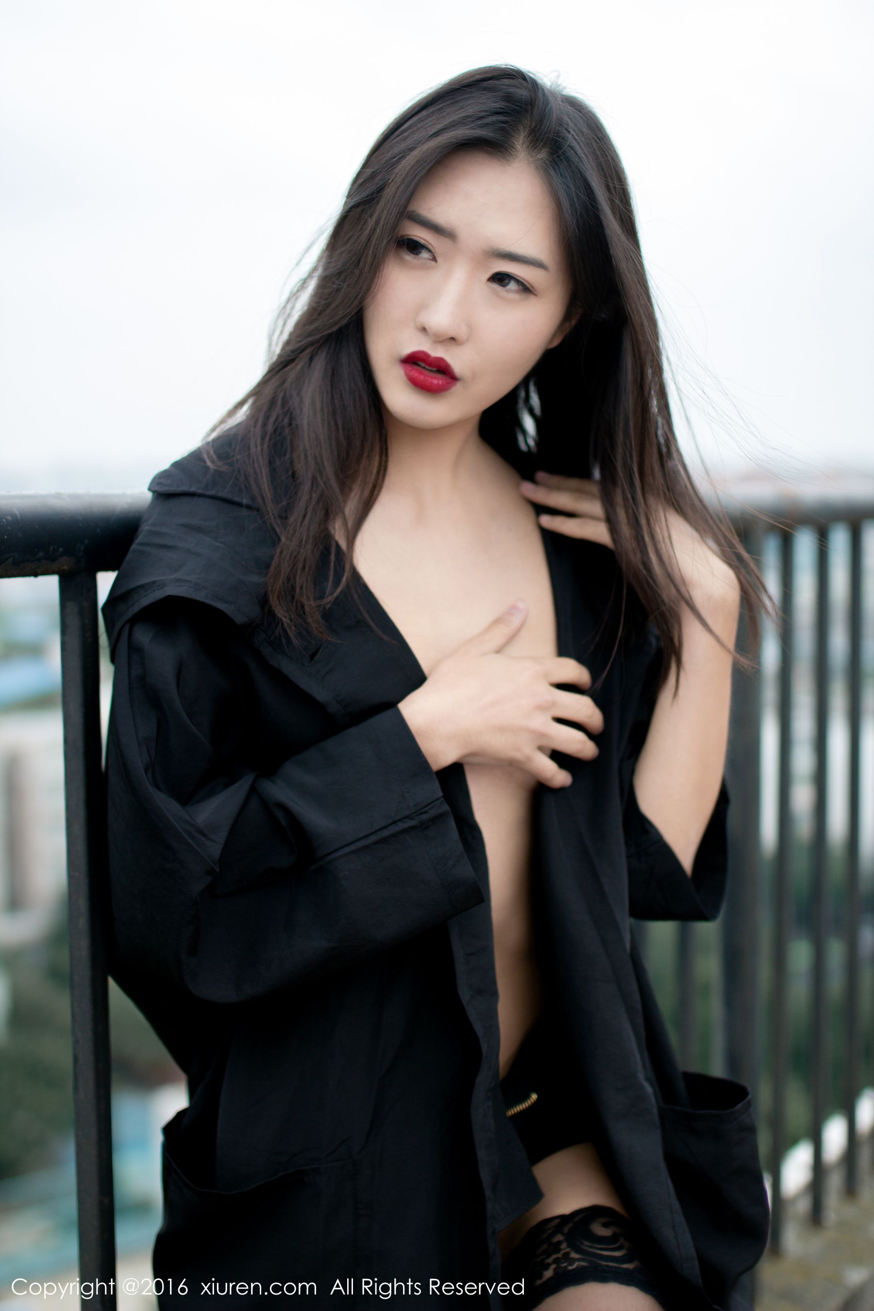 周琰琳LIN《红颜朱唇,宛若青莲出水》 秀人网 No.624第11张