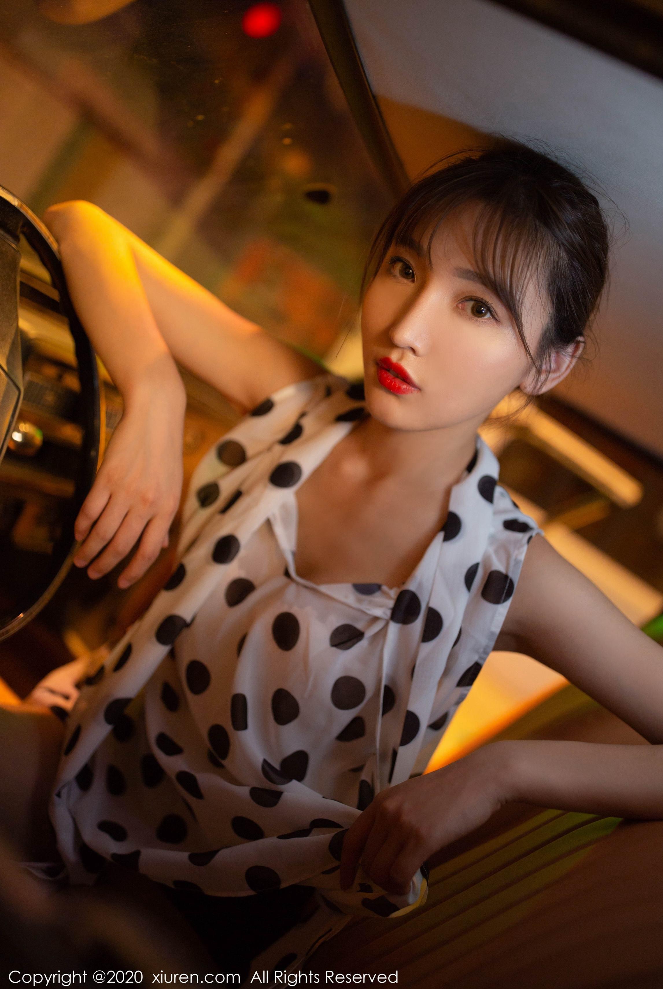 XIUREN秀人网 NO.2222 陆萱萱第15张