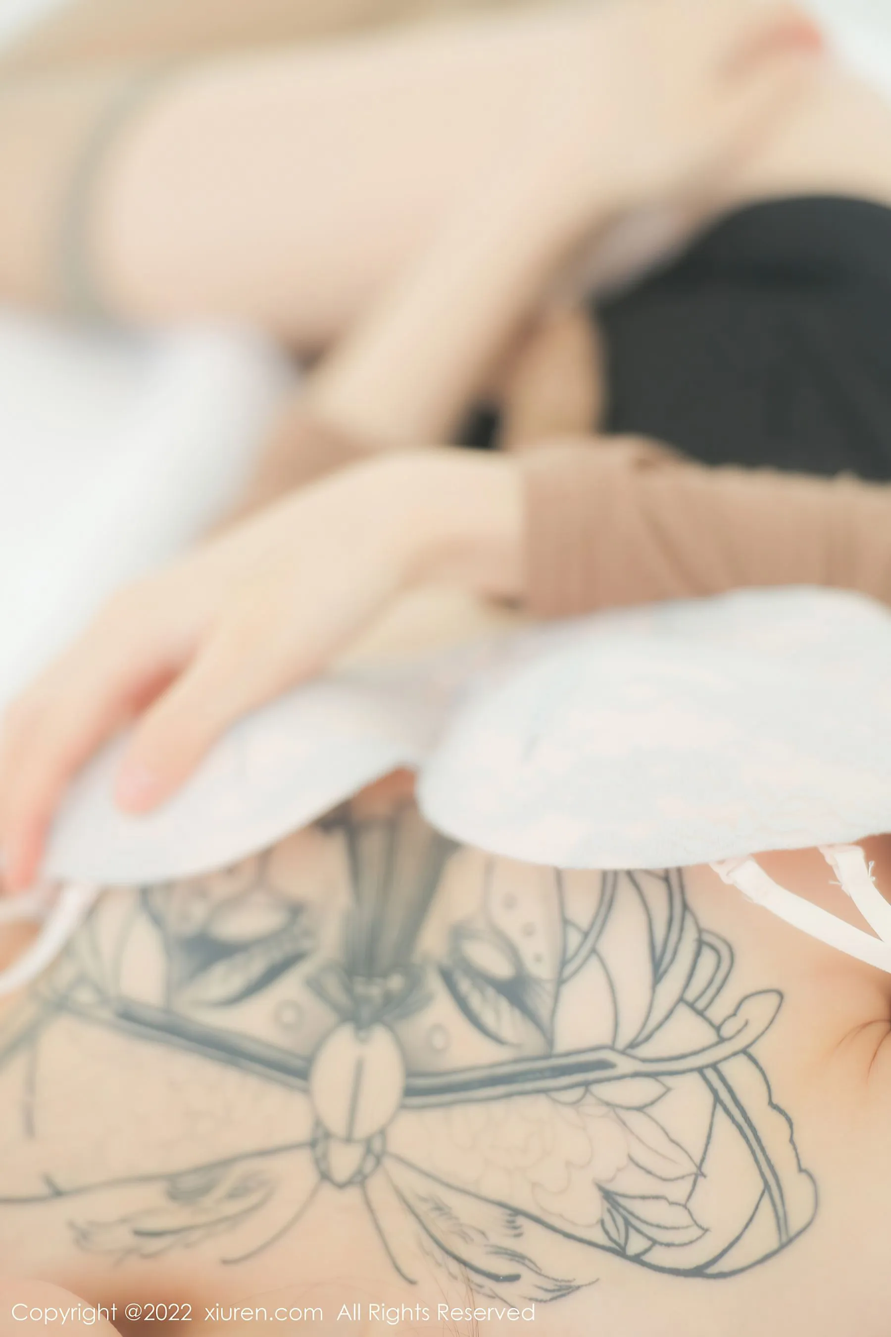  秀人网 No.5587 奶瓶. 大理旅拍第11张