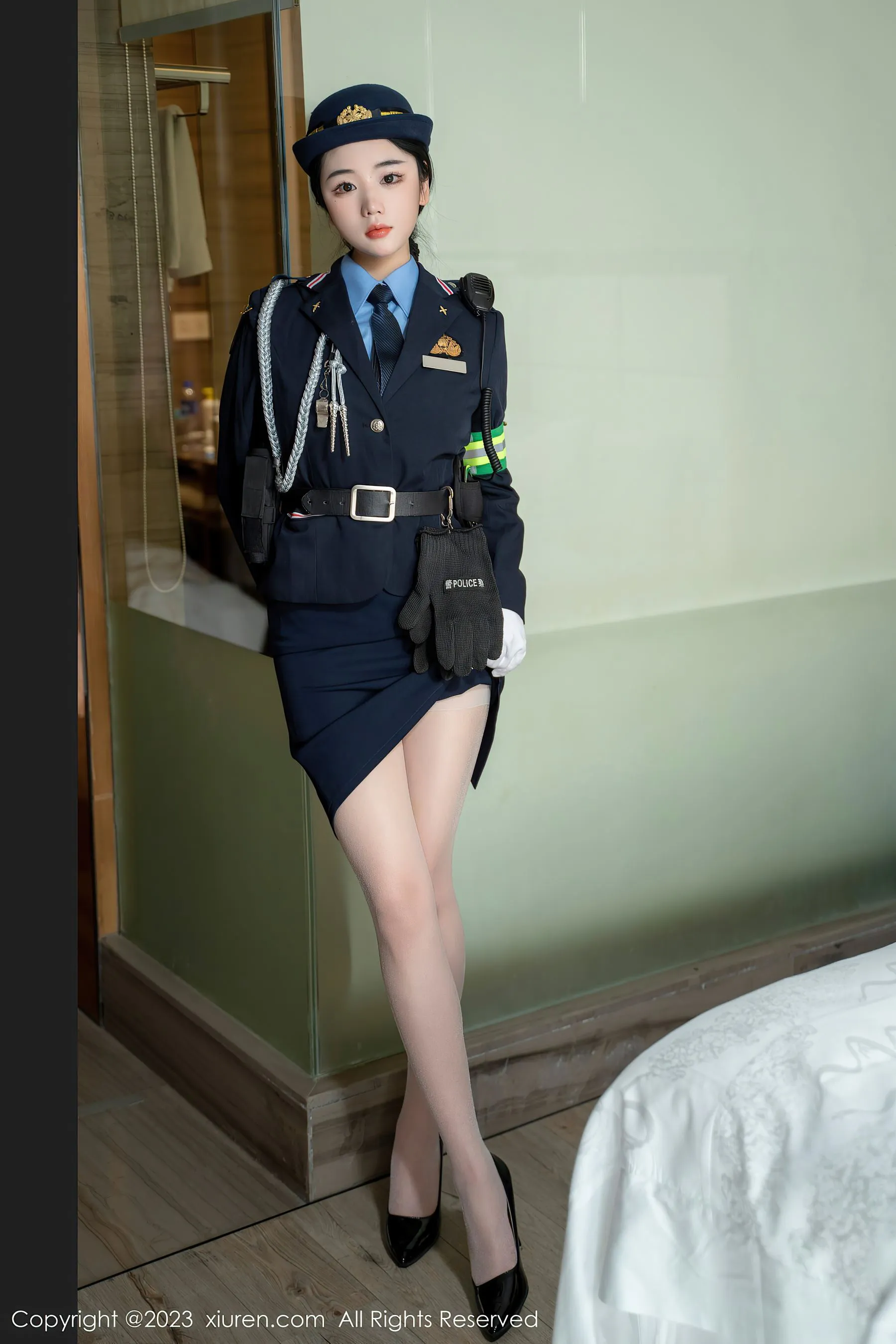 秀人网 No.6497 汐汐爱吃草莓第22张