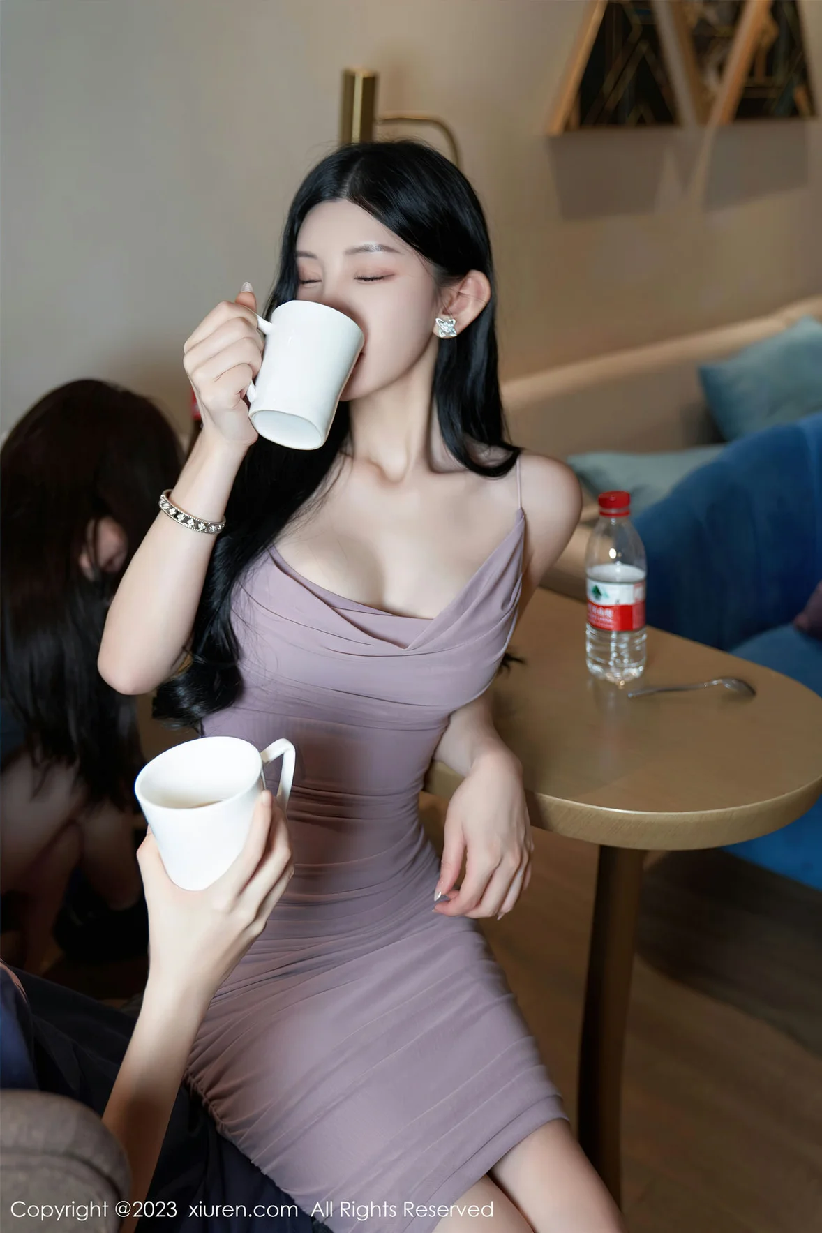  XiuRen 秀人 No.7122 周于希Sally 主题《邻居间的暧昧关系》厦门旅拍 [101P]第18张