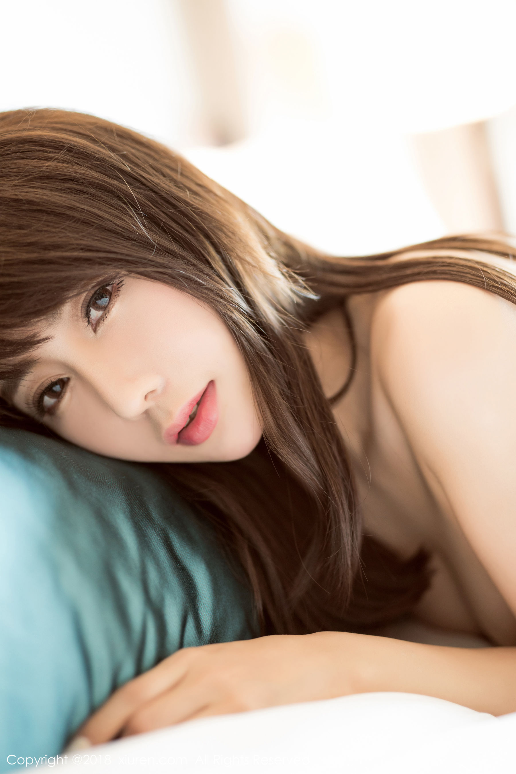 模特楚恬Olivia《黑丝OL与猫耳装扮》 XiuRen 秀人网 No.1037第8张