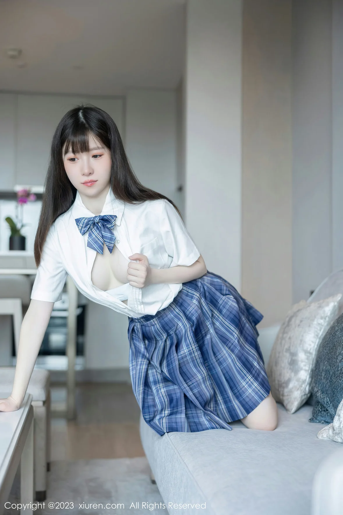  XiuRen 秀人 No.6993 林悠悠 jk短裙首套写真 [104P]第11张