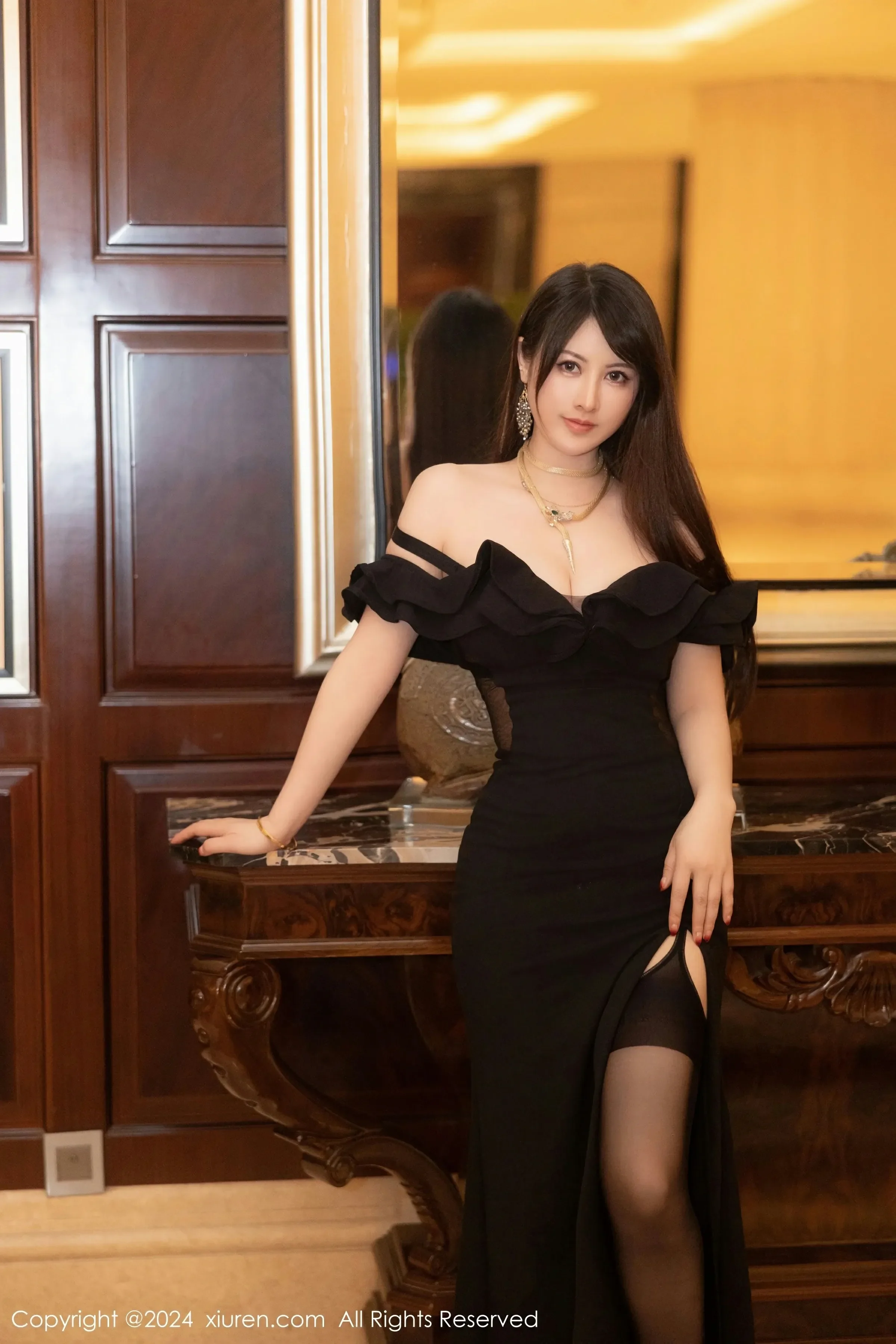  XiuRen 秀人 No.8397 诗诗kiki [81P]第1张