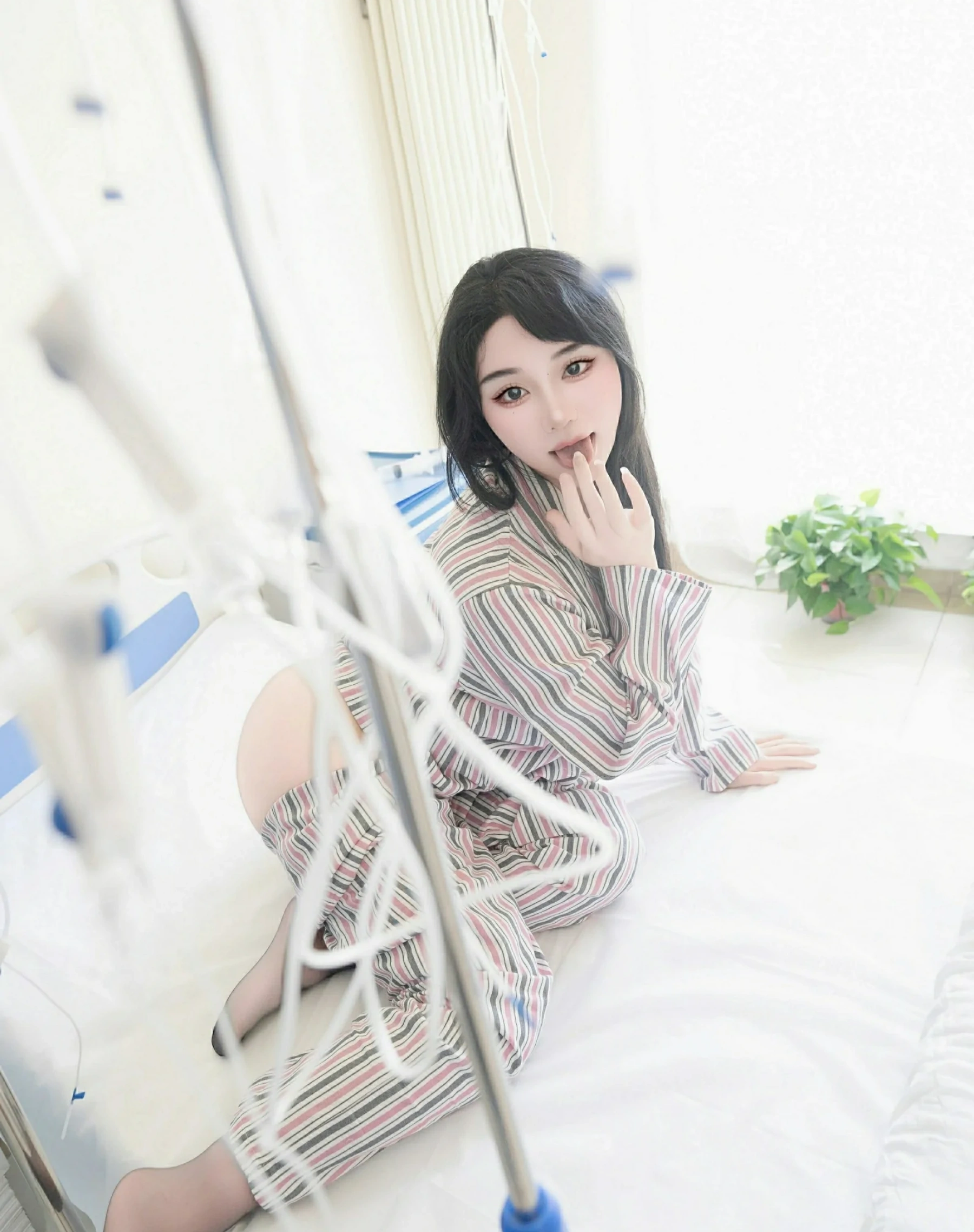  秀人网 No.10648 汐汐爱吃草莓 [80P]第8张