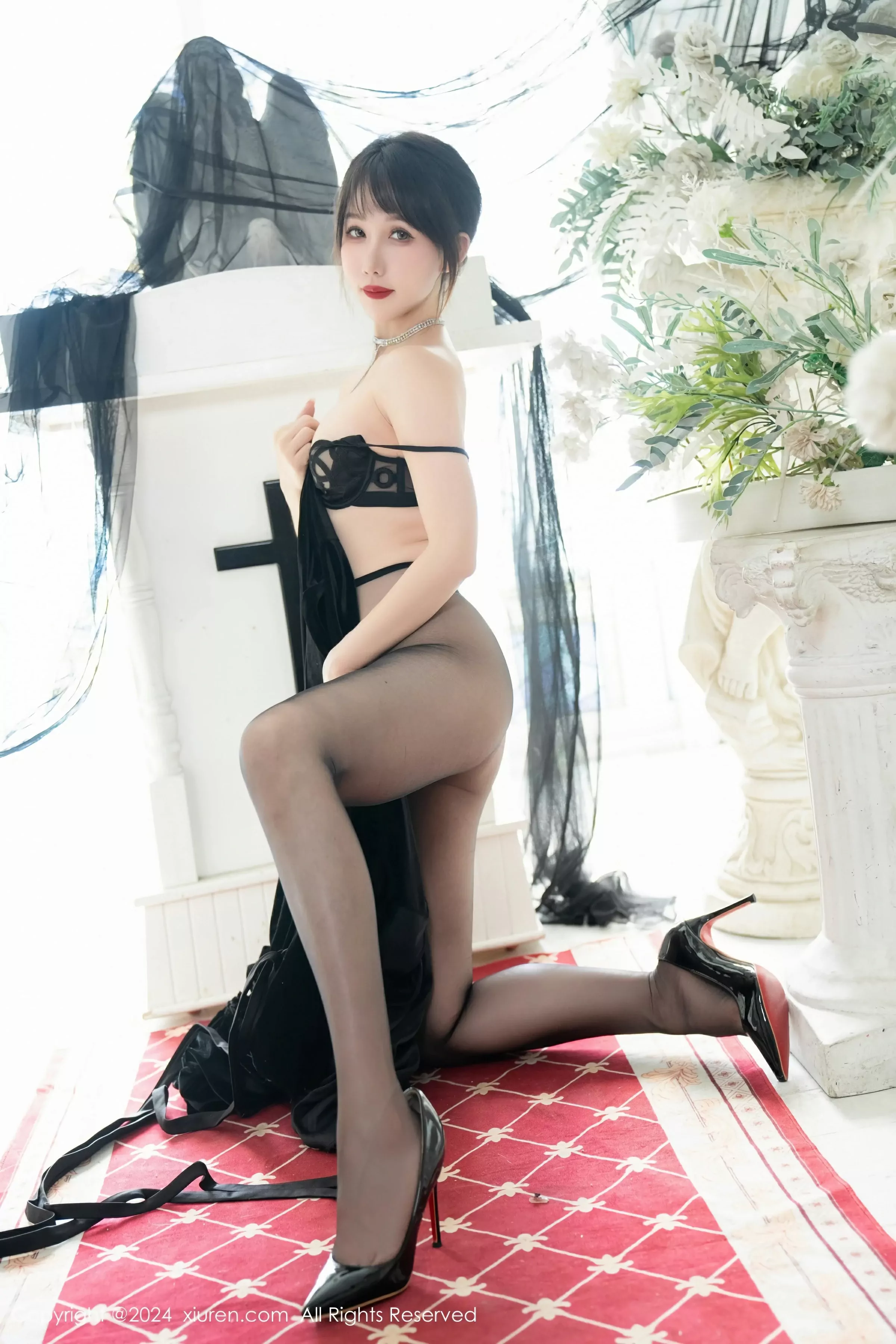  XiuRen 秀人 No.8070 波巧酱 [87P]第5张