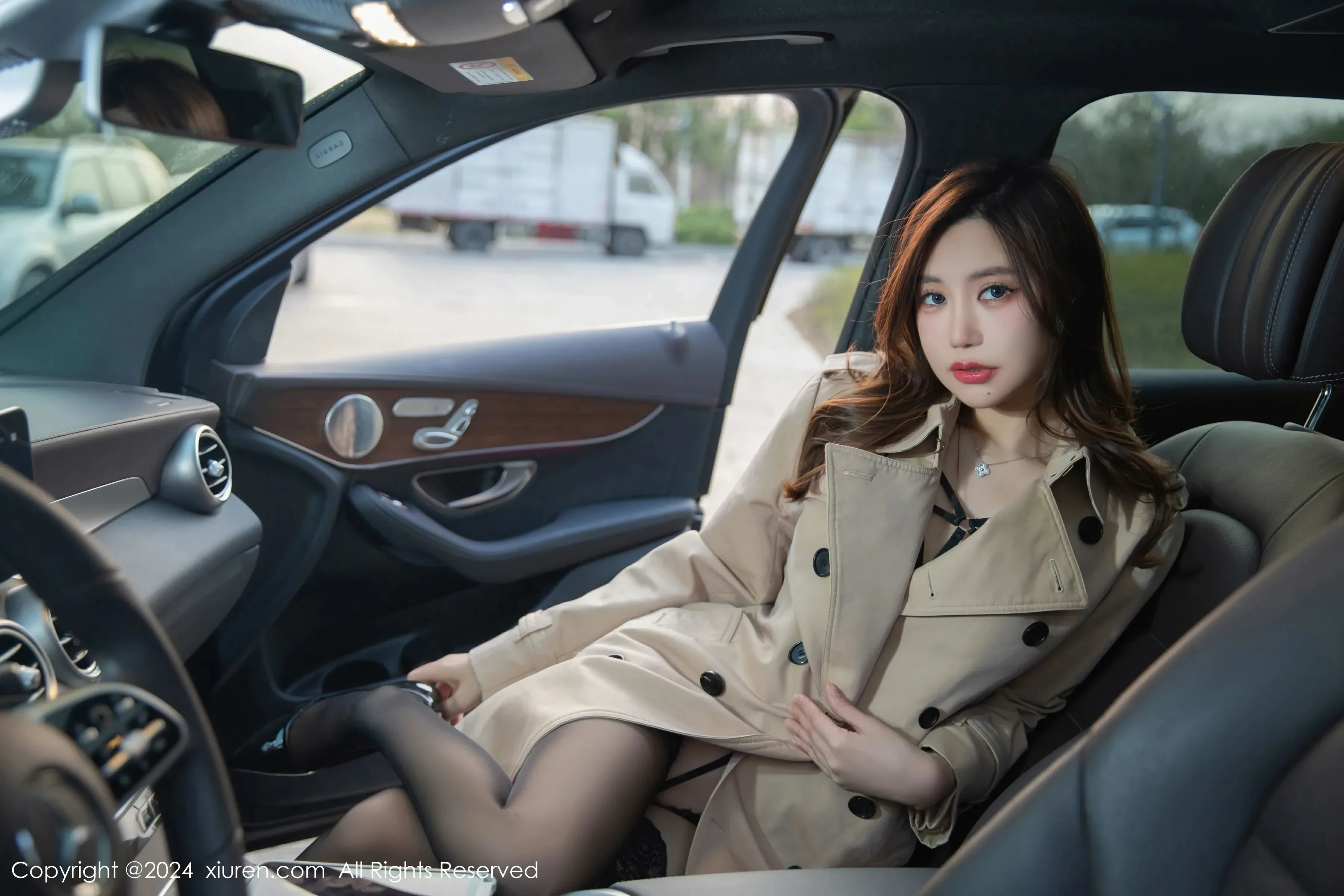  XiuRen 秀人 No.8371 绮里嘉ula [77P]第2张