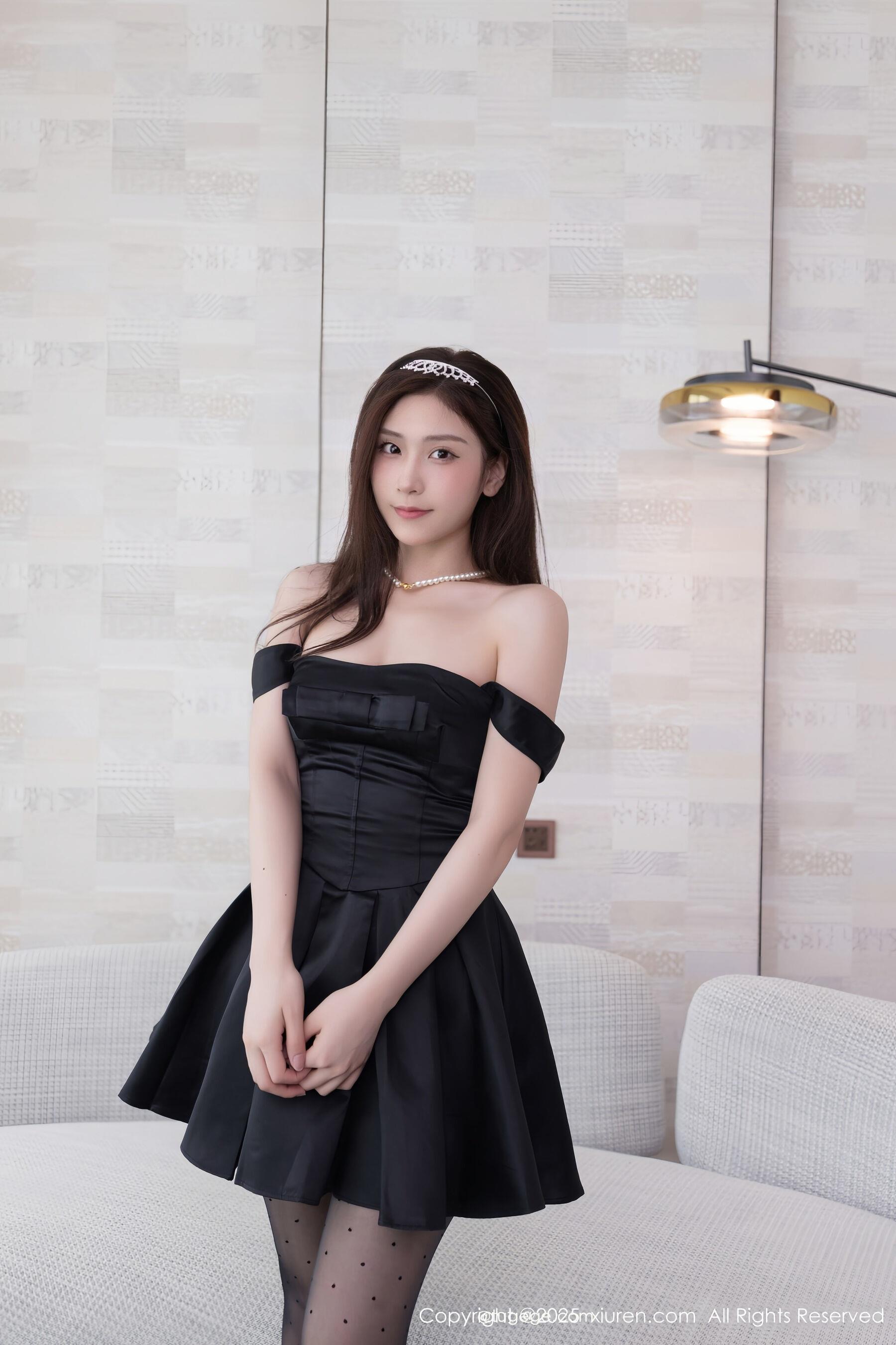  秀人网 刘婷婷 No.10878 [71P]