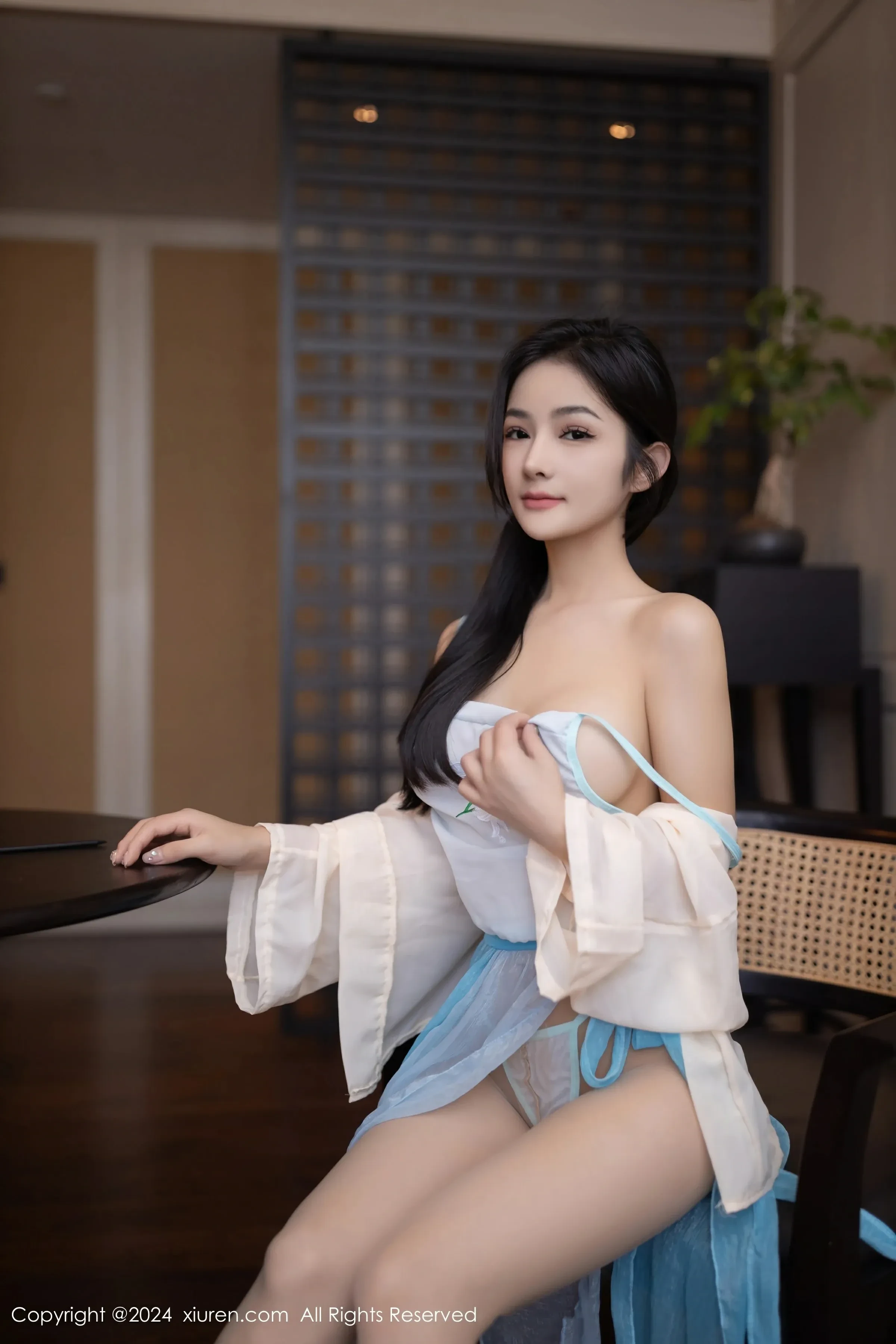  XiuRen 秀人 No.8691 谭小灵 [80P]第3张