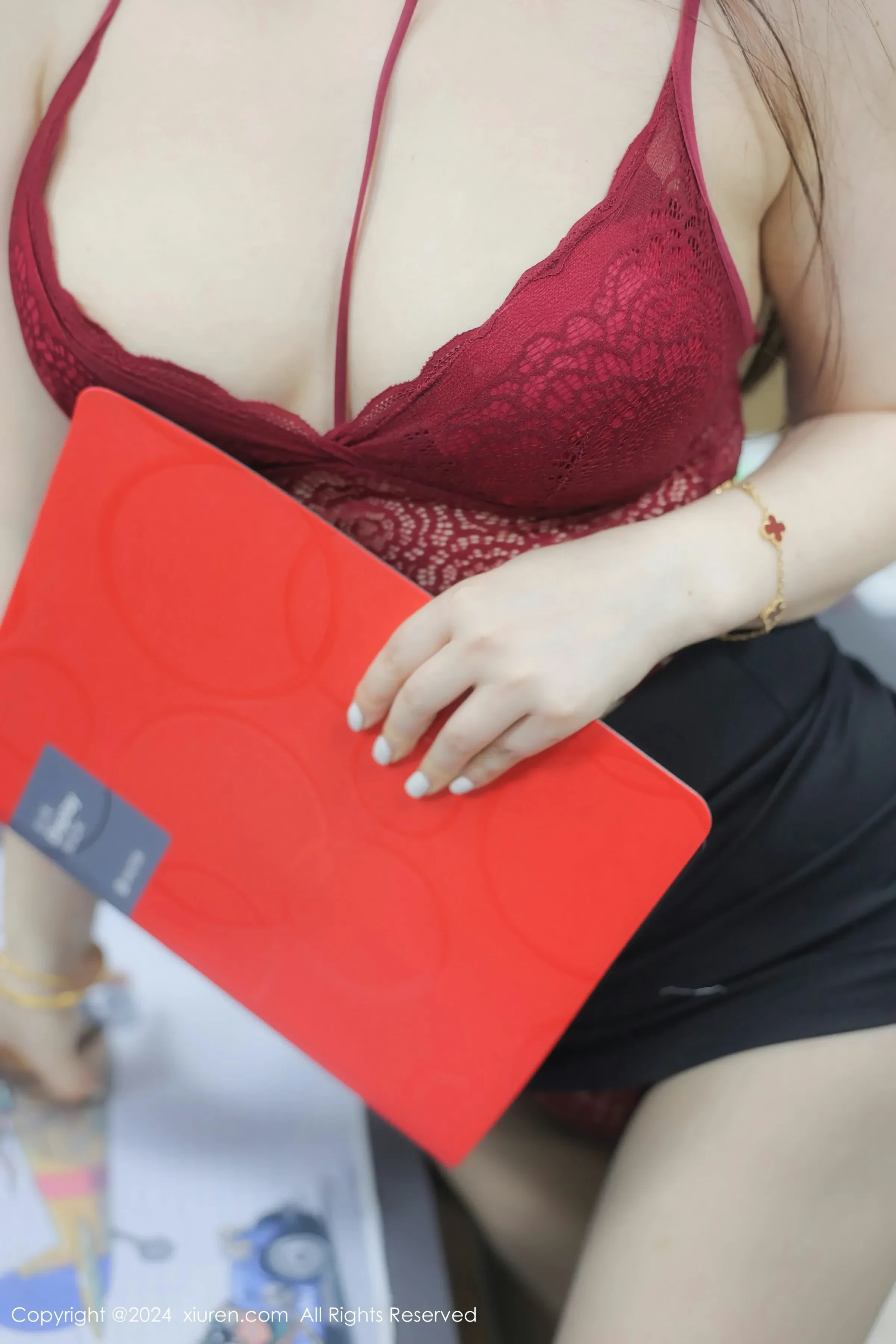  XiuRen 秀人 No.8766 诗诗kiki [81P]第12张