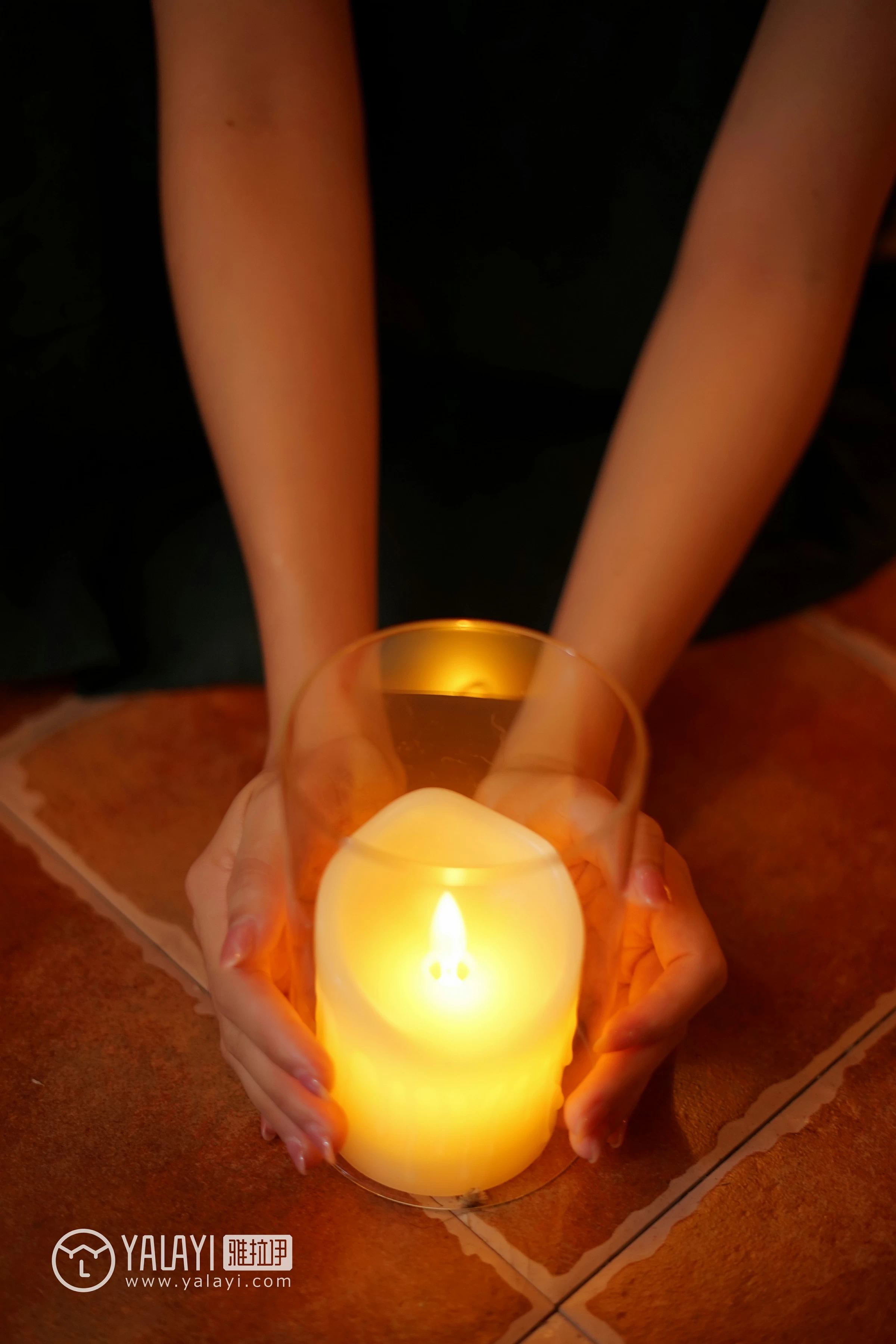 [YALAYI雅拉伊]NO.040 浮光掠影 半梦半醒 塔塔 吊带连衣裙加粉色蕾丝内衣性感私房写真集第7张