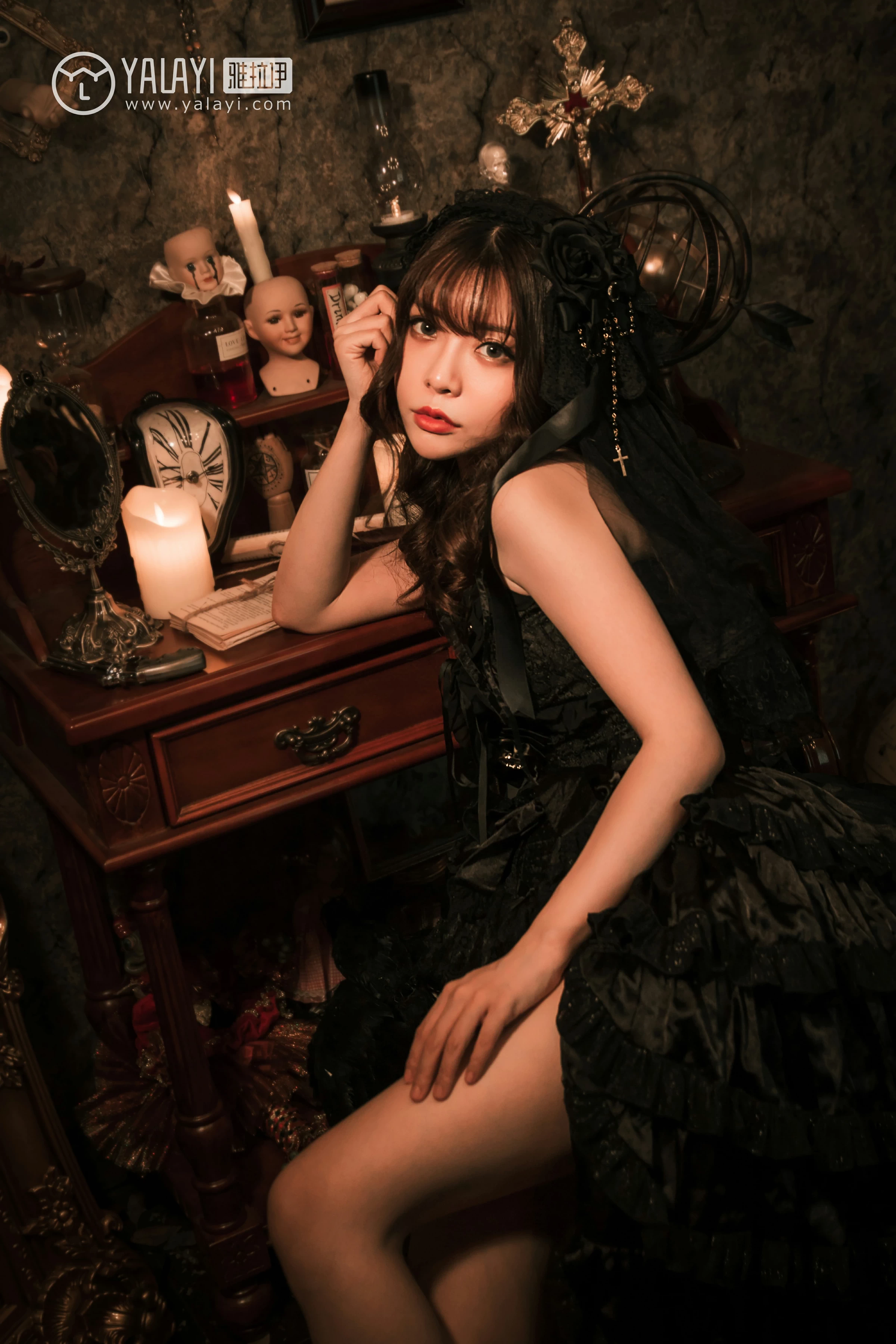 [YALAYI雅拉伊]NO.046 洛丽塔 阳阳 黑色抹胸塑身连衣裙性感私房写真集第11张