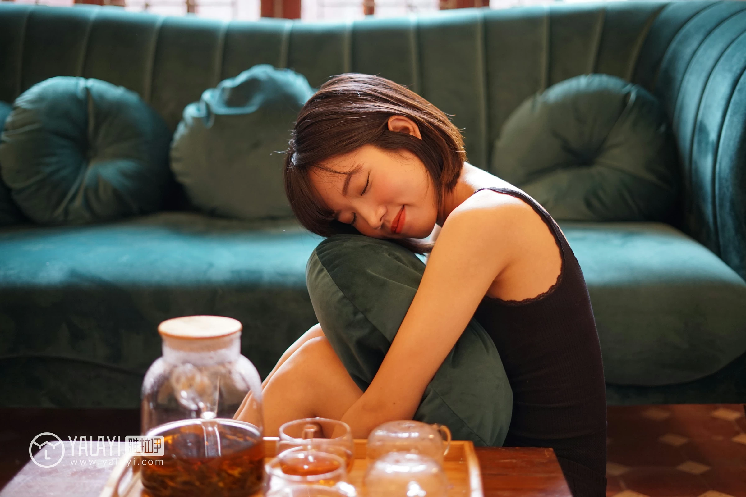 [YALAYI雅拉伊]NO.084 淤青 公主小兔子 黑色透视上衣加蕾丝镂空短裤性感私房写真集第10张