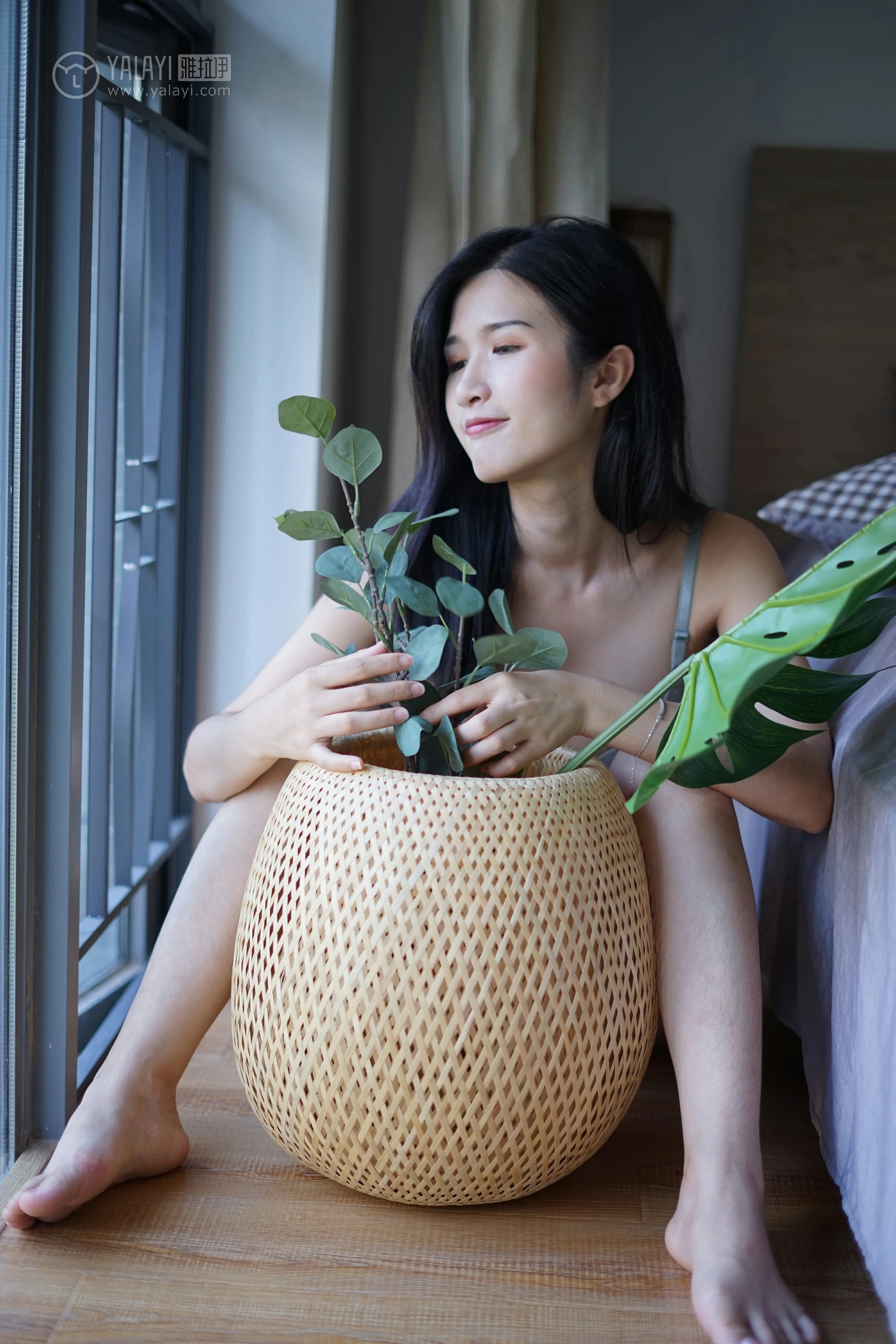 [YALAYI雅拉伊]NO.096 灰色渐白 塔塔 灰色短袖加灰色内衣性感私房写真集第11张