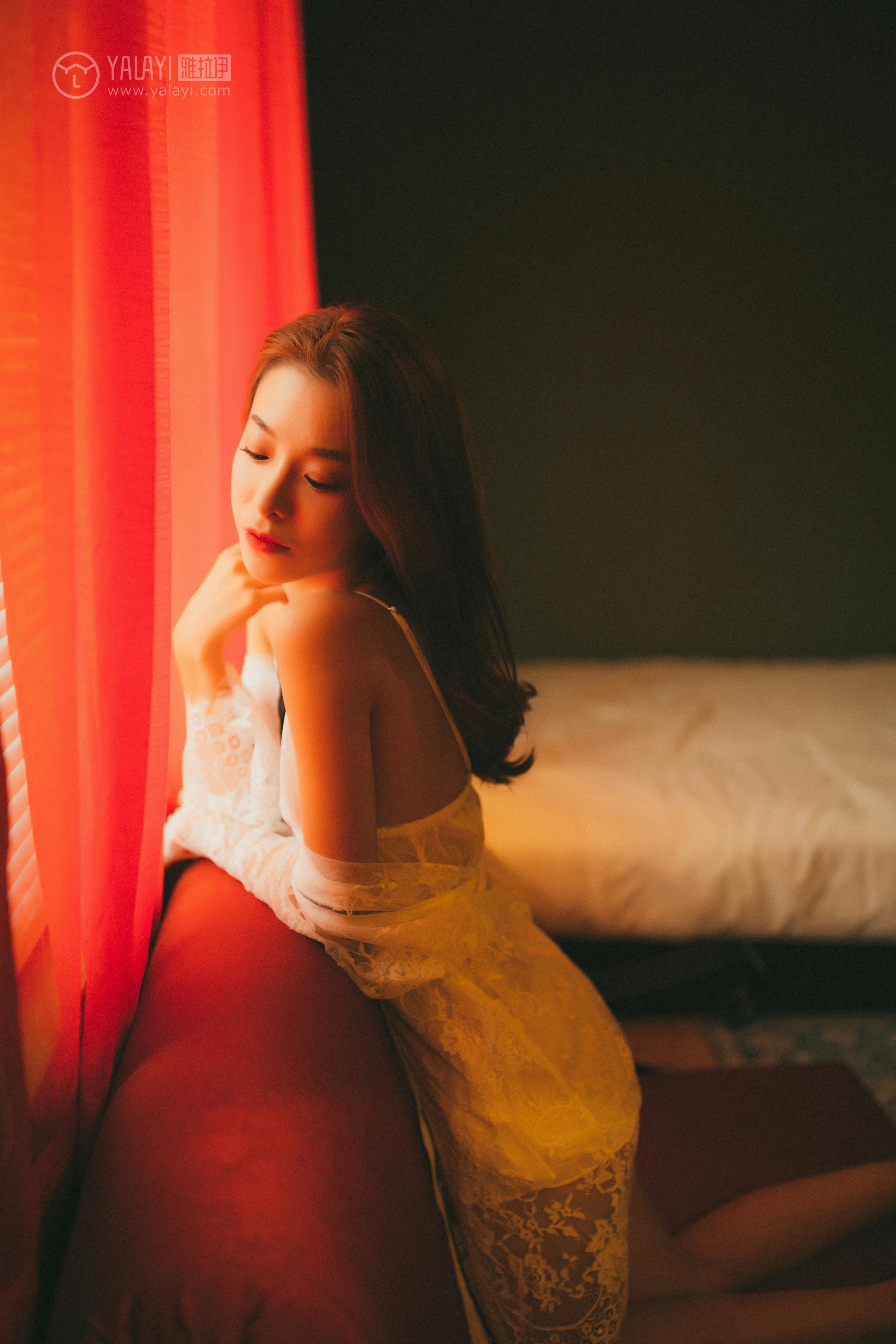 [YALAYI雅拉伊]NO.116 我在等你 倩微微 透视镂空睡衣加白色蕾丝情趣内衣性感私房写真集第15张