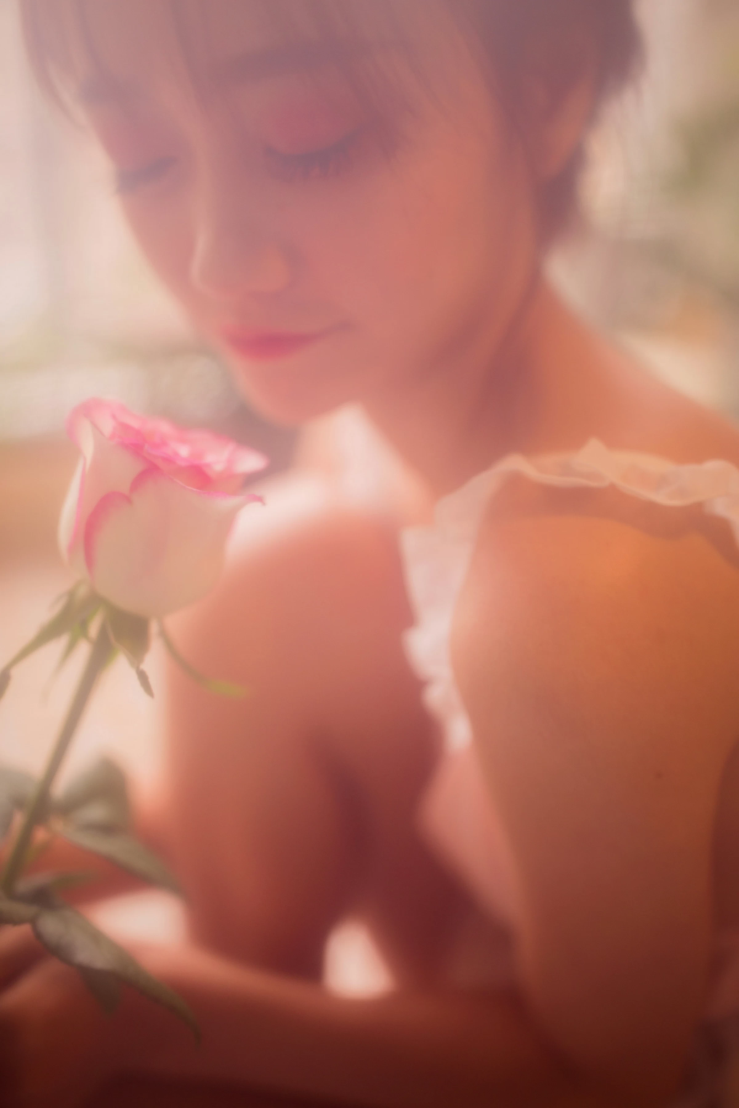 [YALAYI雅拉伊]NO.128 港女 李诗雨 粉色情趣睡衣与短裙加情趣内衣性感私房写真集第7张