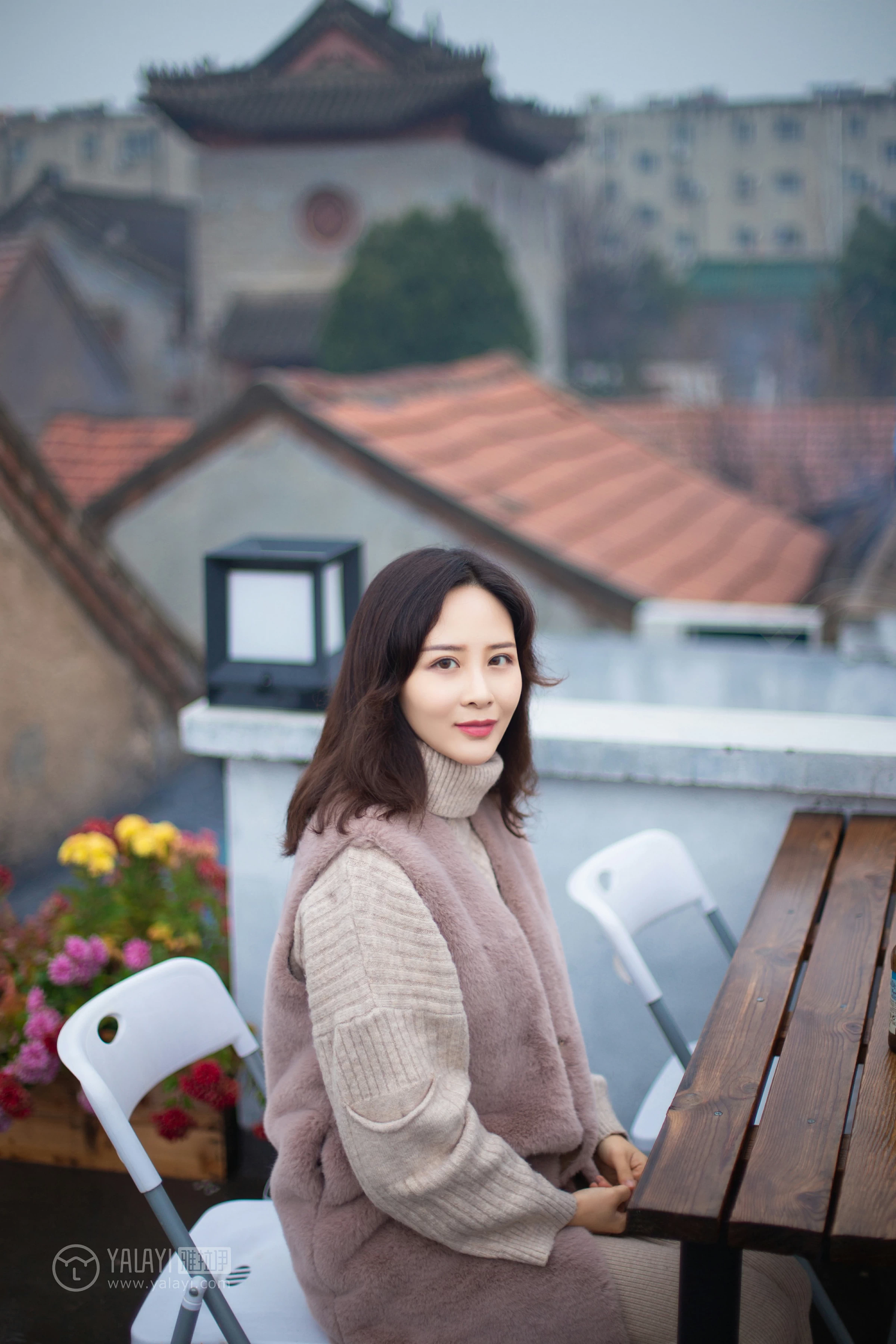 [YALAYI雅拉伊]NO.151 旅行日记 毛毛 米色毛衣加休闲长裤私房写真集第10张