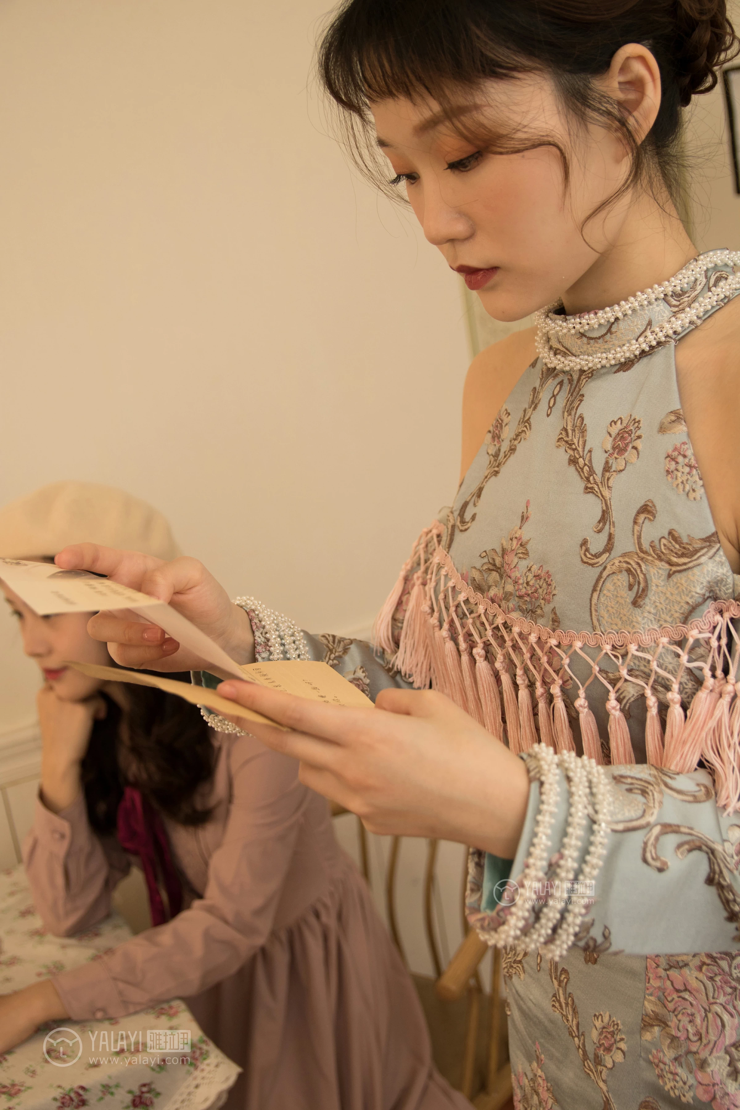 [YALAYI雅拉伊]NO.155 等2 奥莉 吊脖连衣裙 优雅端庄私房写真集第2张