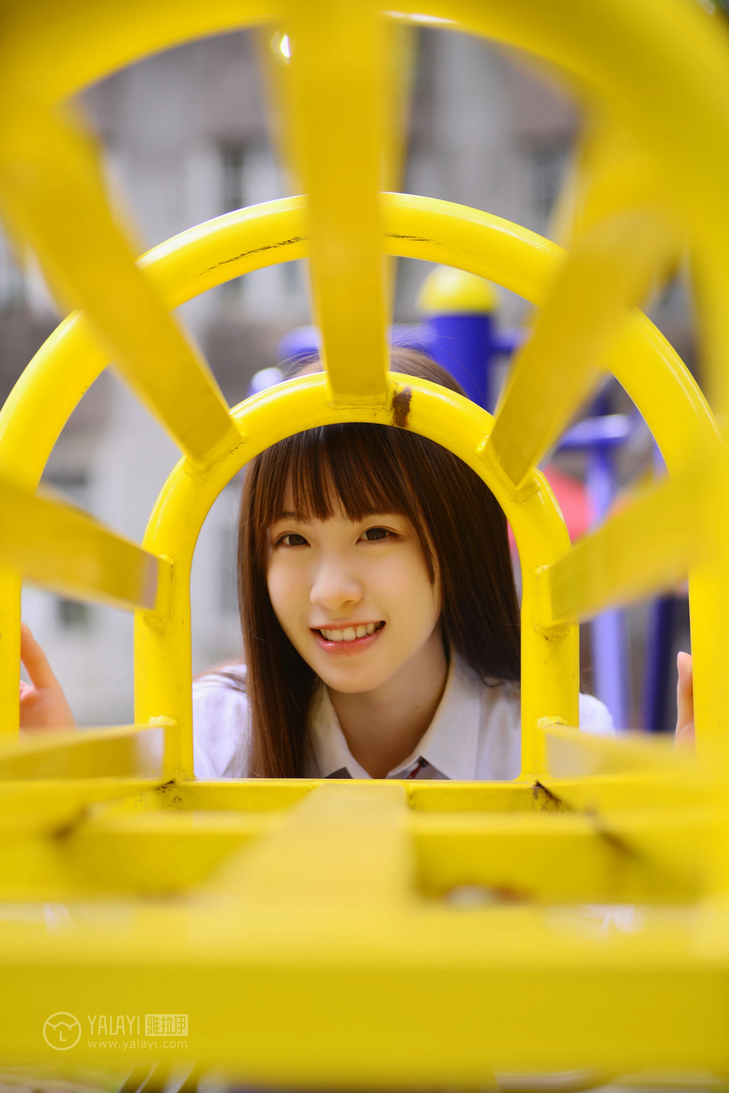 [YALAYI雅拉伊]NO.148 青春的梦 Toki 高中女生制服 白色衬衫加灰色短裙清纯可爱私房写真集第15张