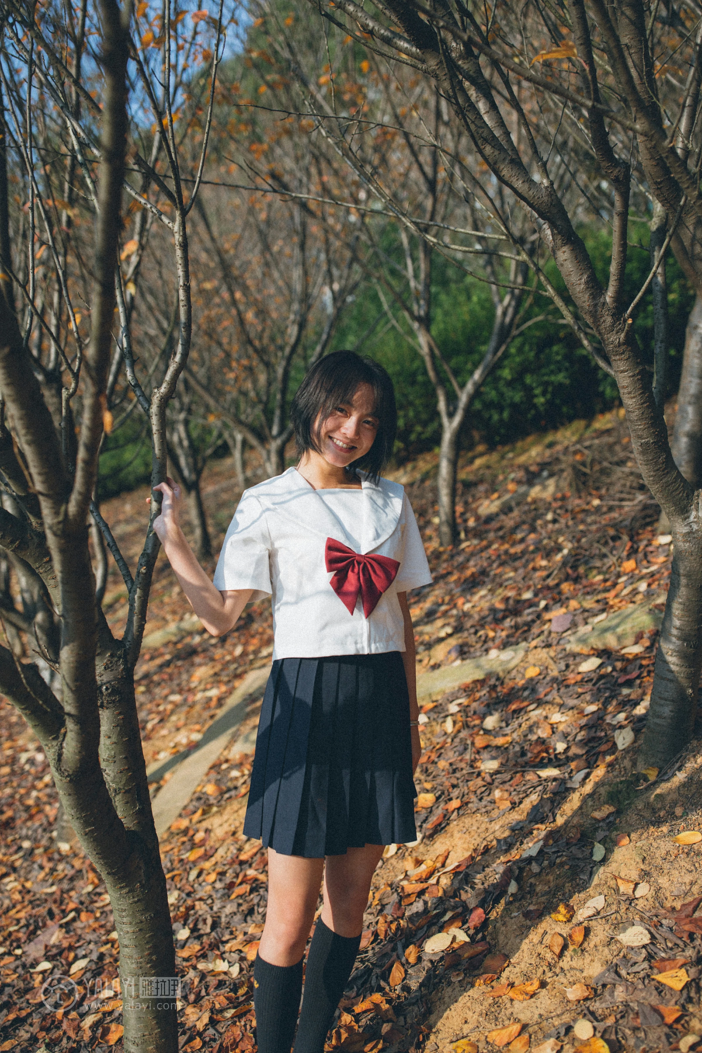 [YALAYI雅拉伊]NO.156 带我走带我飞 米粒米粒 高中女生制服与短裙私房写真集第13张