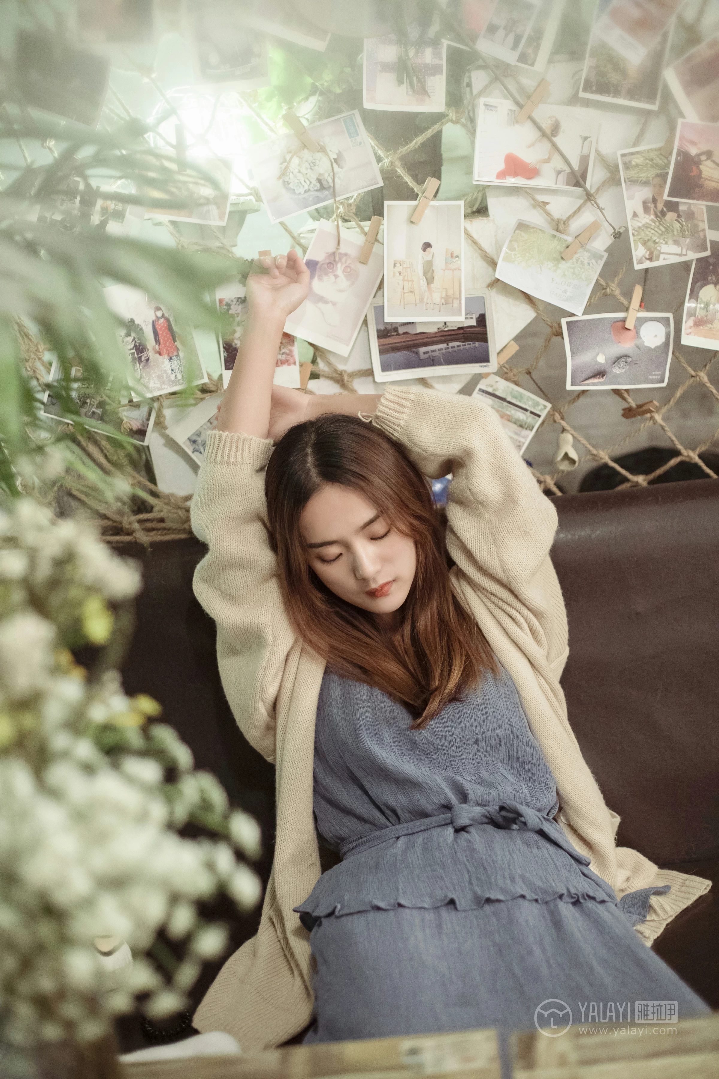 [YALAYI雅拉伊]No.175 不如和我虚度时光 白日梦 米色外套加灰色吊带连衣裙性感私房写真集第5张