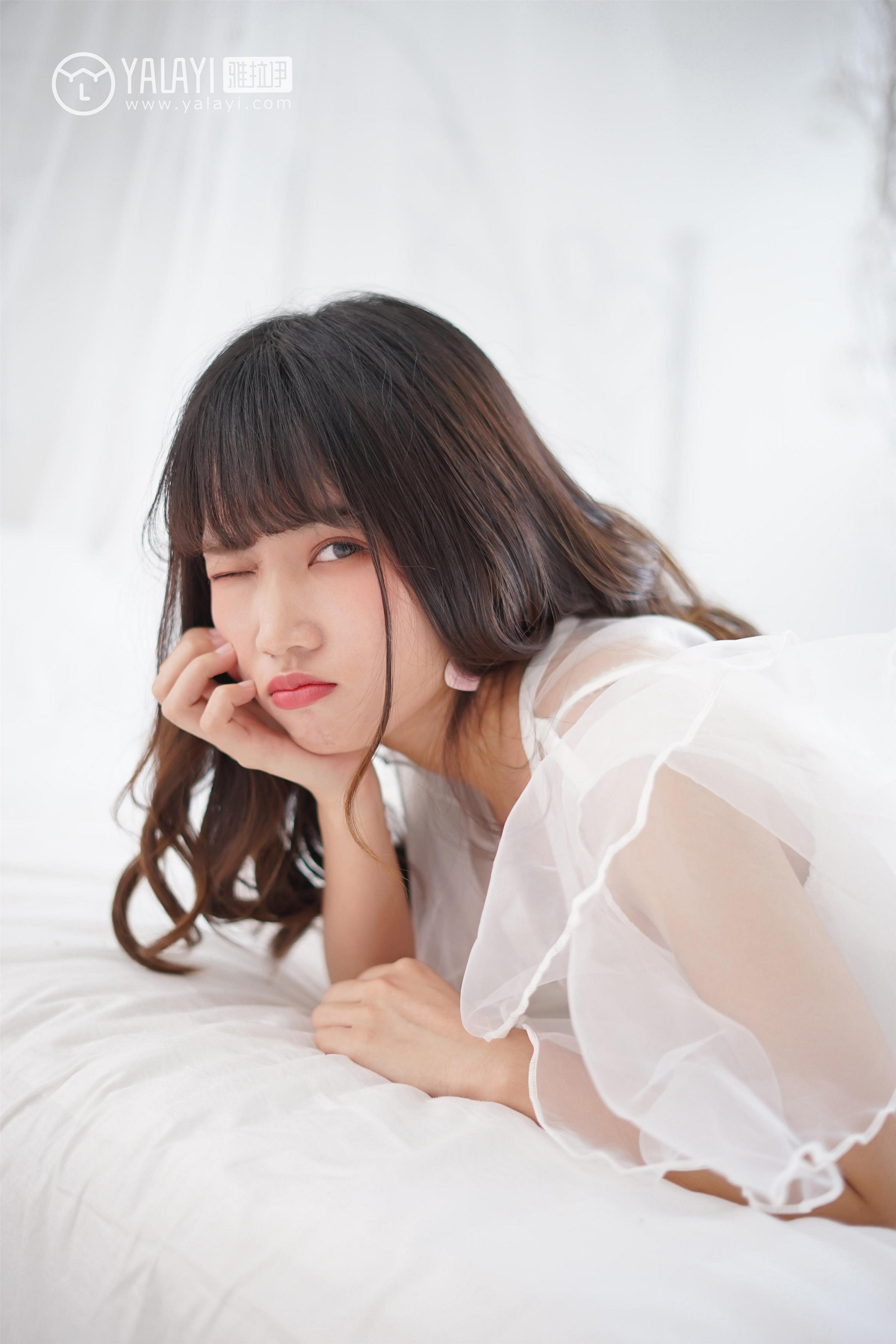 [YALAYI雅拉伊]NO.001 恋上你的床 公主小兔子 透视连衣裙性感私房写真集第15张