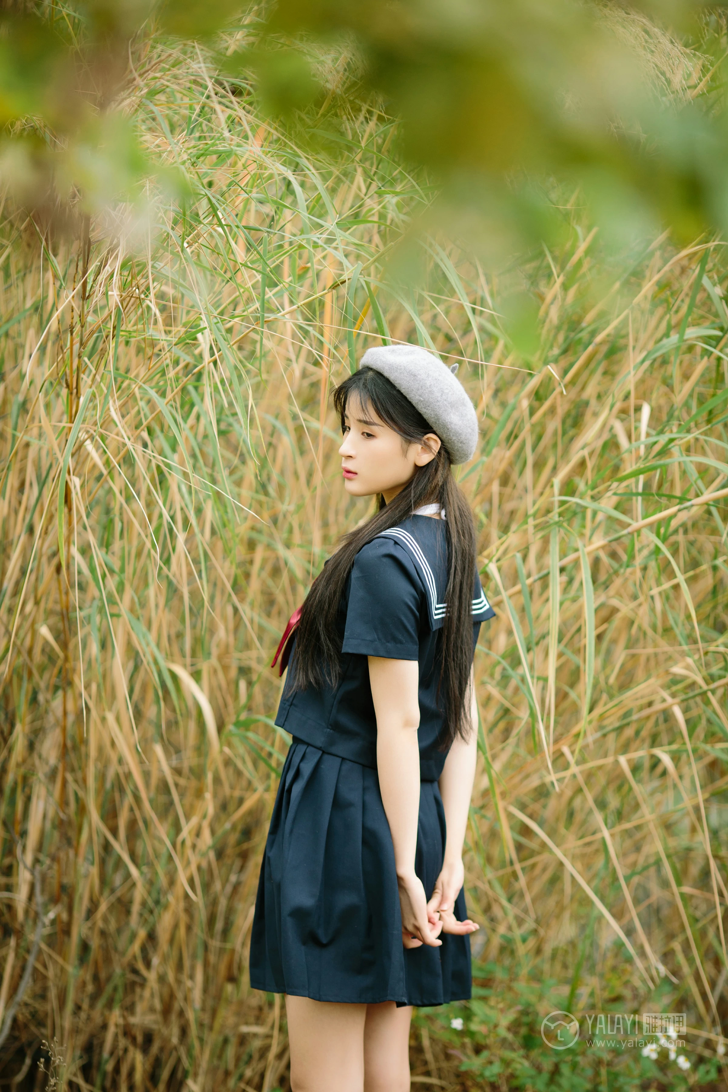 [YALAYI雅拉伊]No.189 青涩岁月 阿惜 蓝色情趣高中女生制服加短裙性感私房写真集第11张