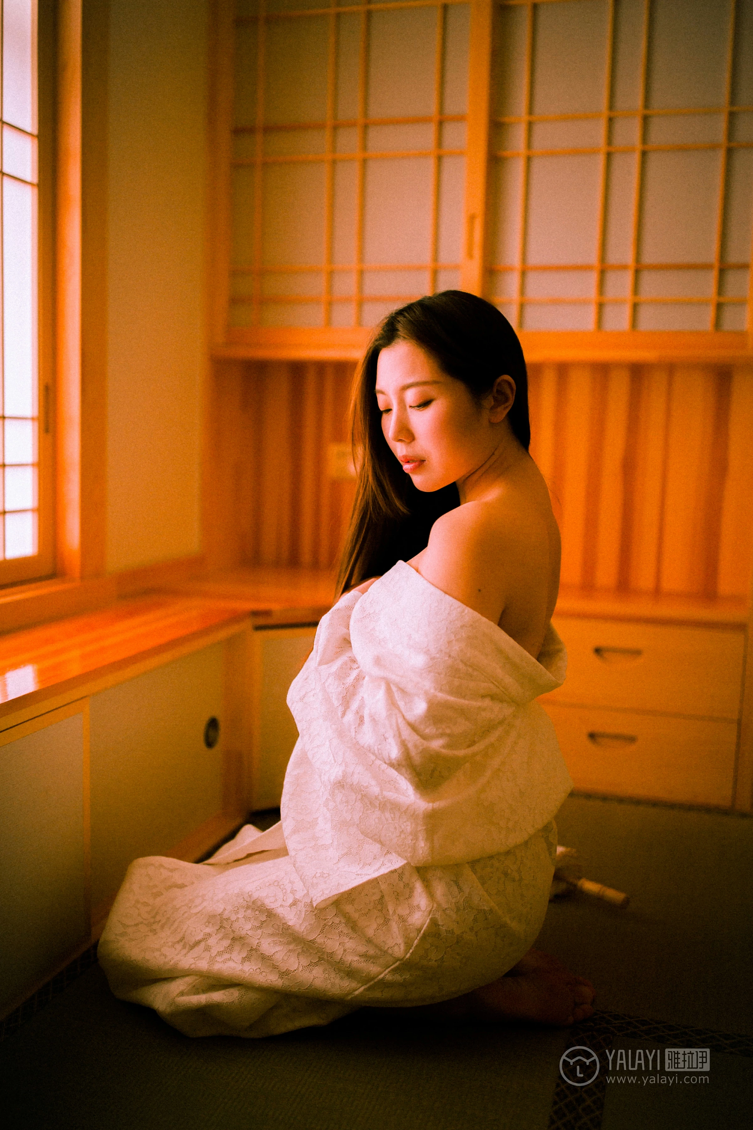 [YALAYI雅拉伊]No.202 夜光 圆圆 白色透视蕾丝镂空睡衣性感私房写真集第15张