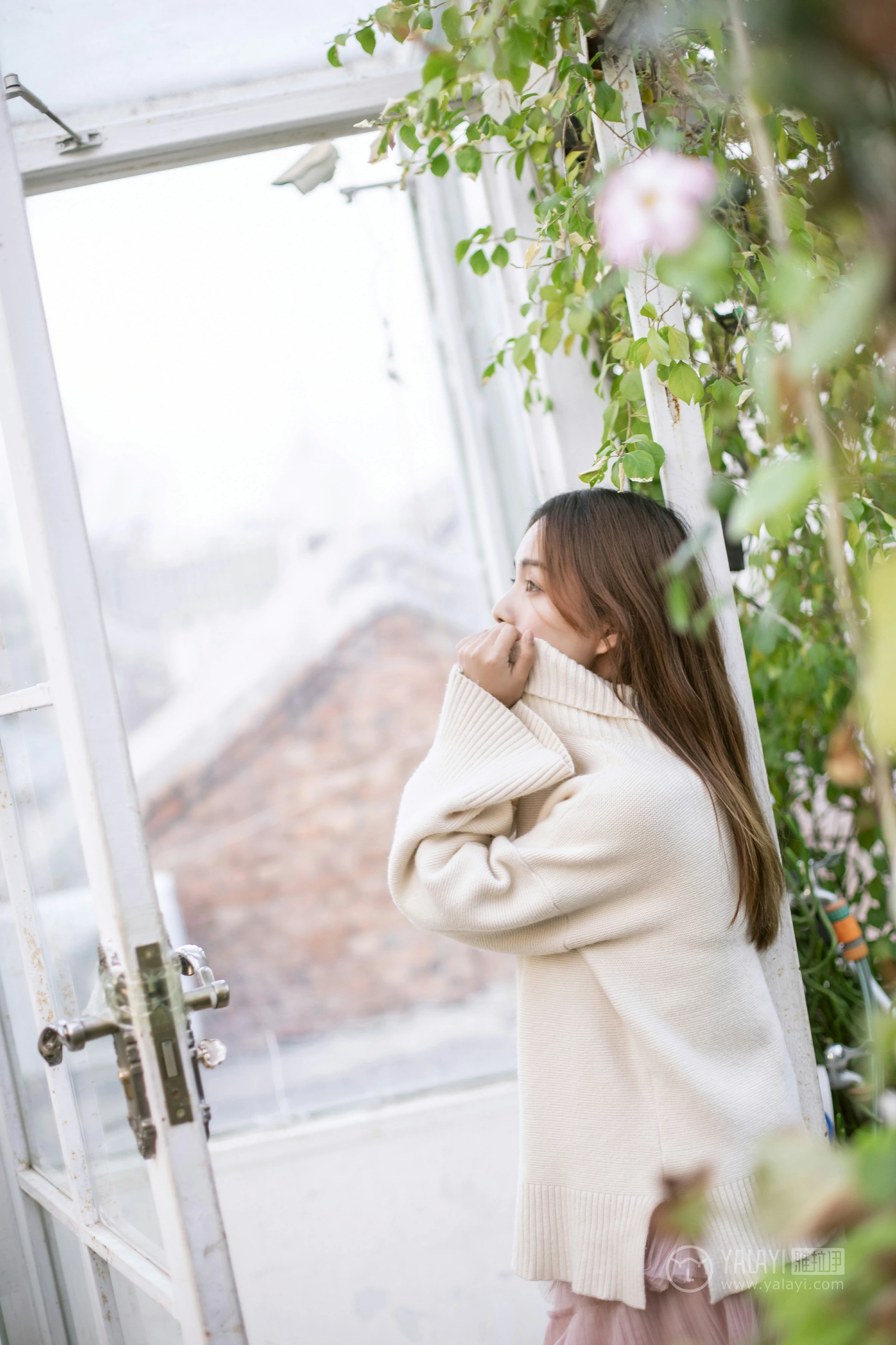 [YALAYI雅拉伊]No.209 温柔的你 白日梦 白色连身毛衣清新私房写真集第9张