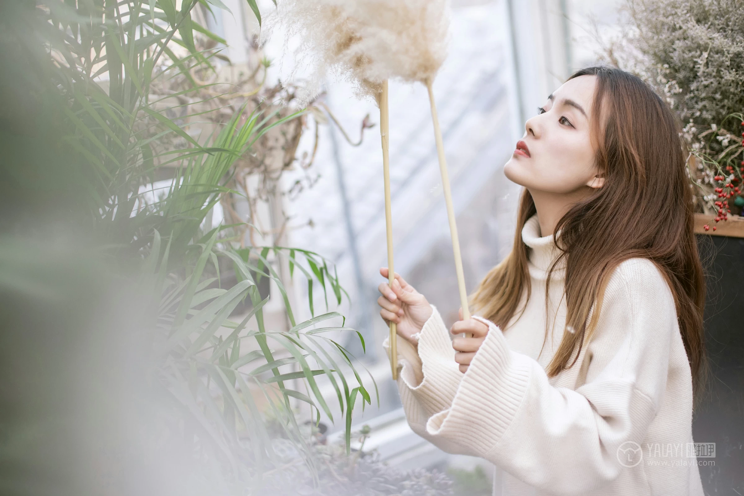 [YALAYI雅拉伊]No.209 温柔的你 白日梦 白色连身毛衣清新私房写真集第13张