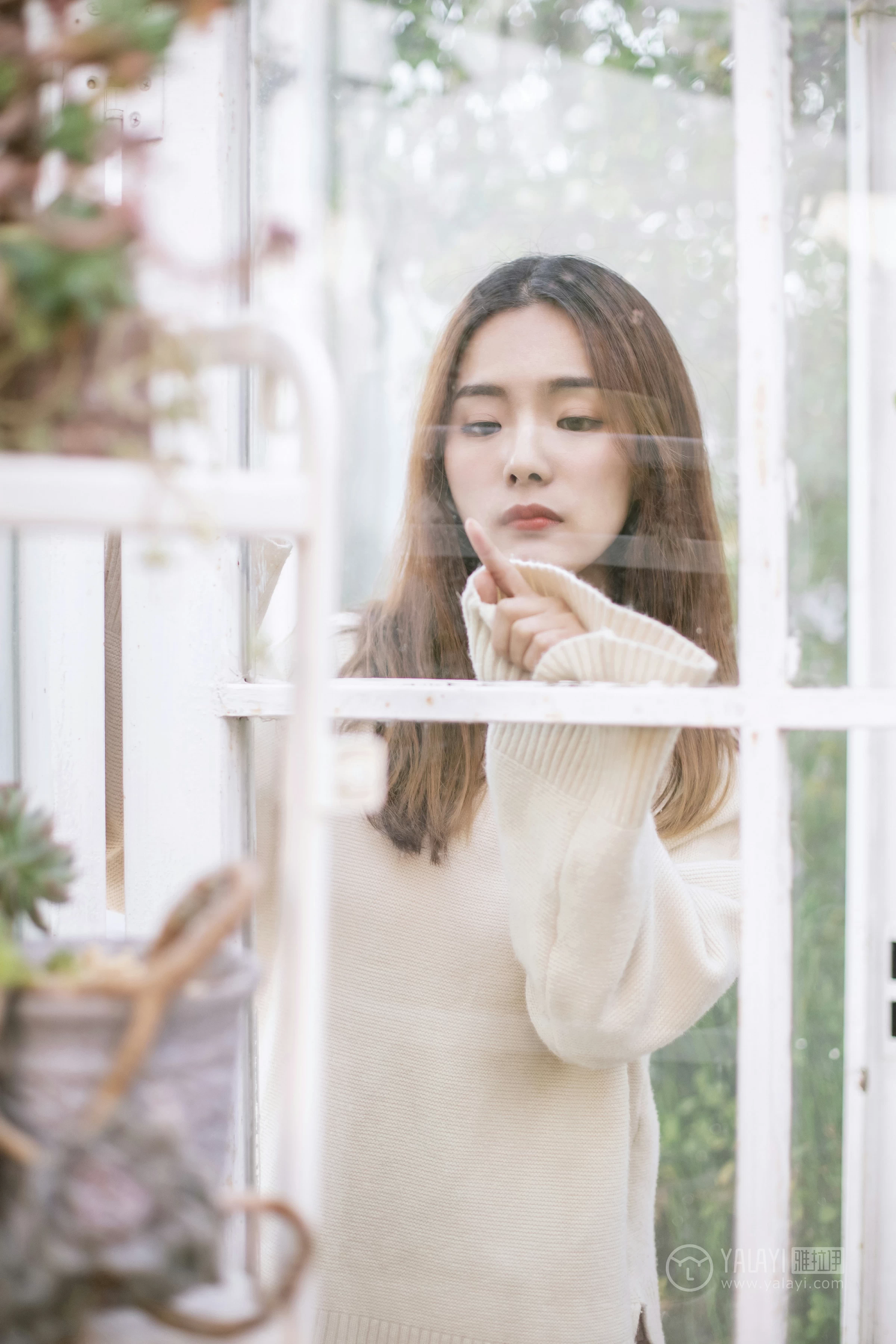 [YALAYI雅拉伊]No.209 温柔的你 白日梦 白色连身毛衣清新私房写真集第16张