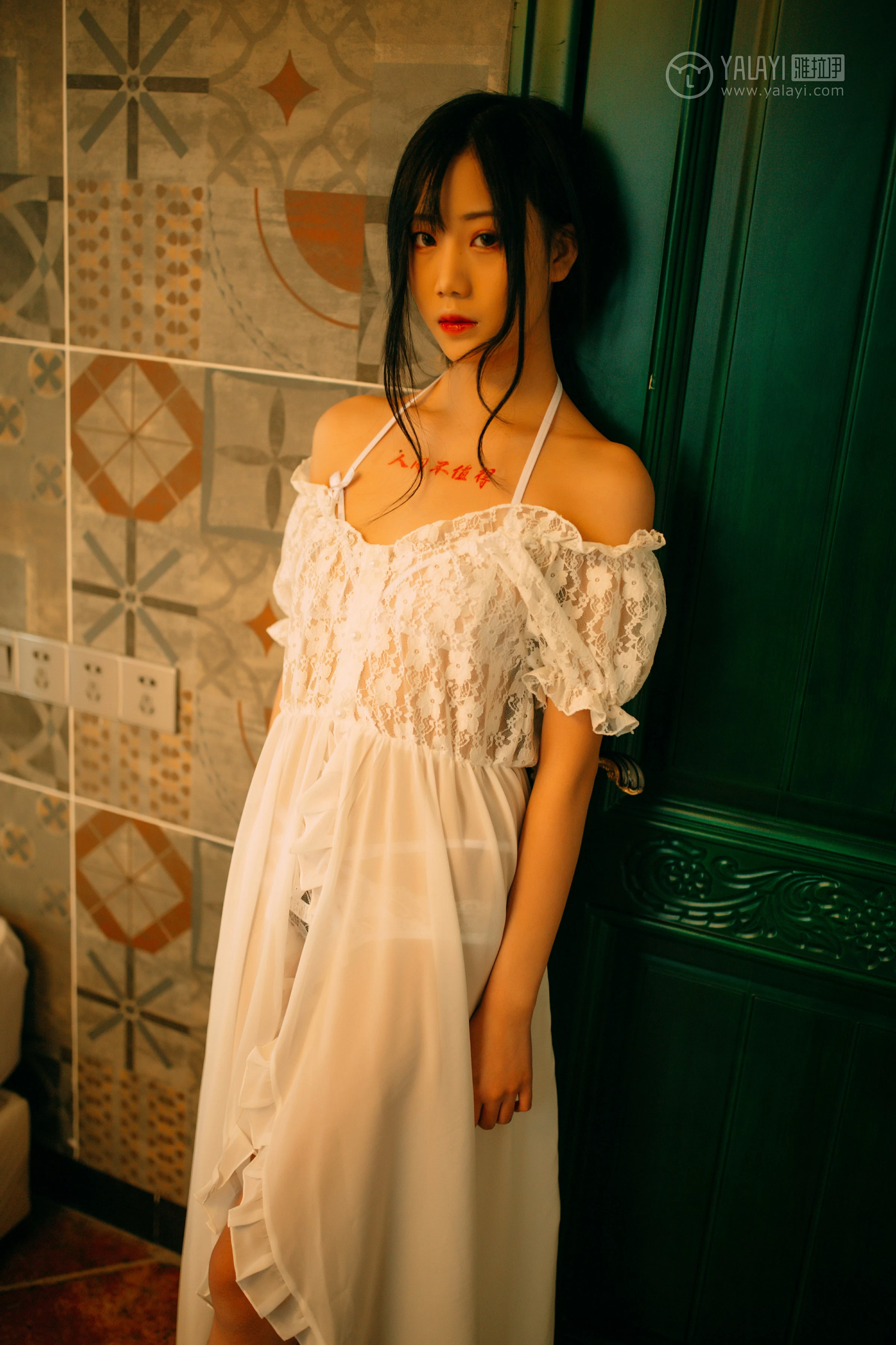[YALAYI雅拉伊]No.213 空床 赵舒儿 黑色透视情趣睡衣裙性感私房写真集第1张