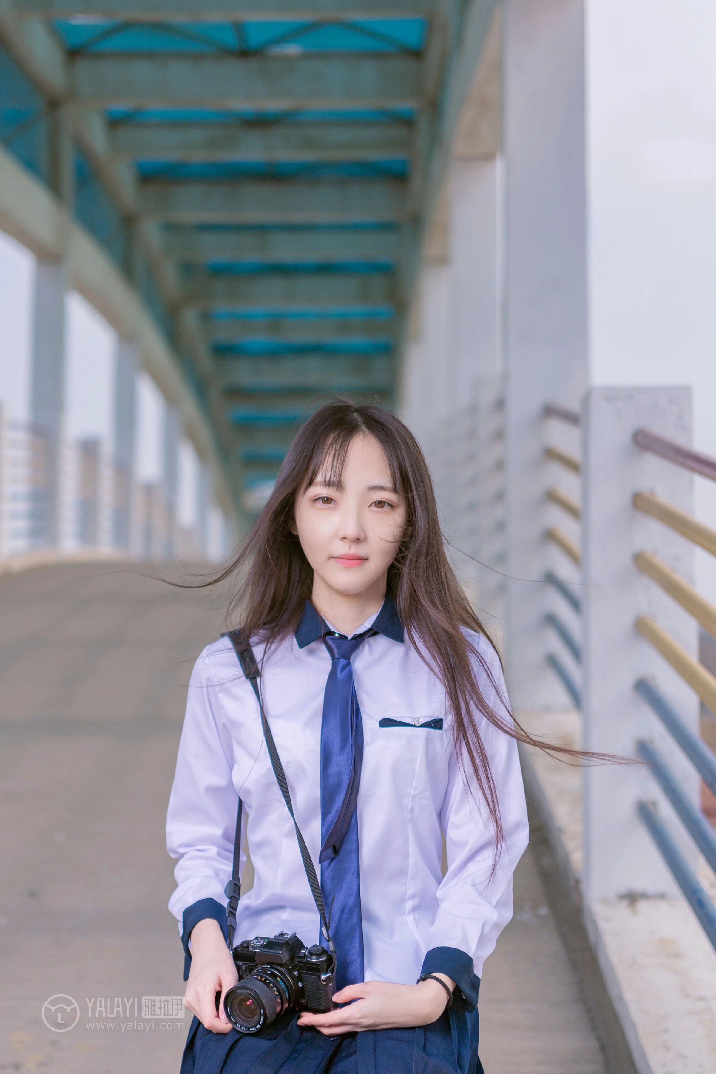 [YALAYI雅拉伊]No.229 小清新 文慧慧 日本高中女生制服与短裙加黑色丝袜美腿性感私房写真集第4张