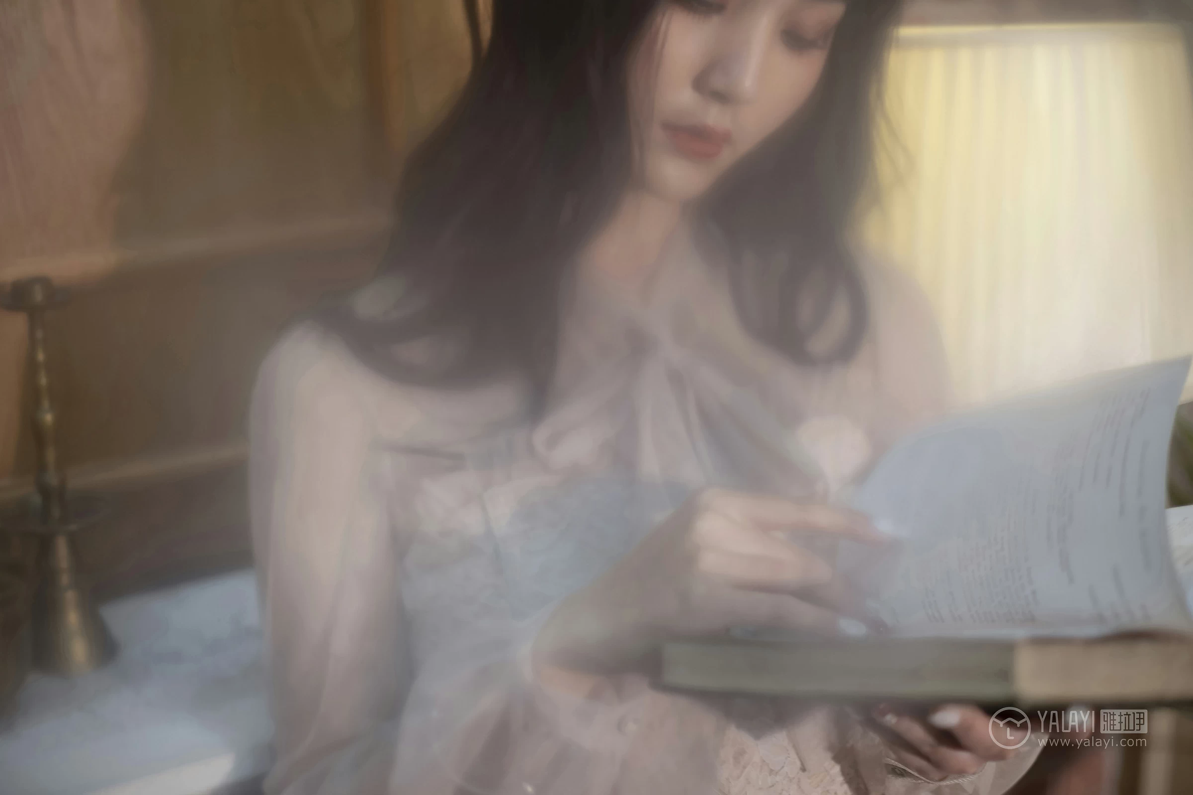 [YALAYI雅拉伊]No.227 蓝月 项兴咏 粉色透视镂空连衣裙性感私房写真集第14张