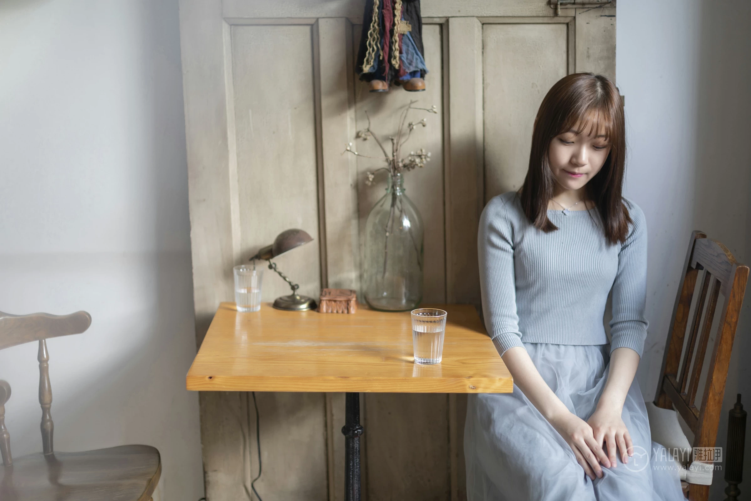 [YALAYI雅拉伊]No.249 看着你玩 刘开心 蓝色上衣加短裙清纯可爱私房写真集第12张
