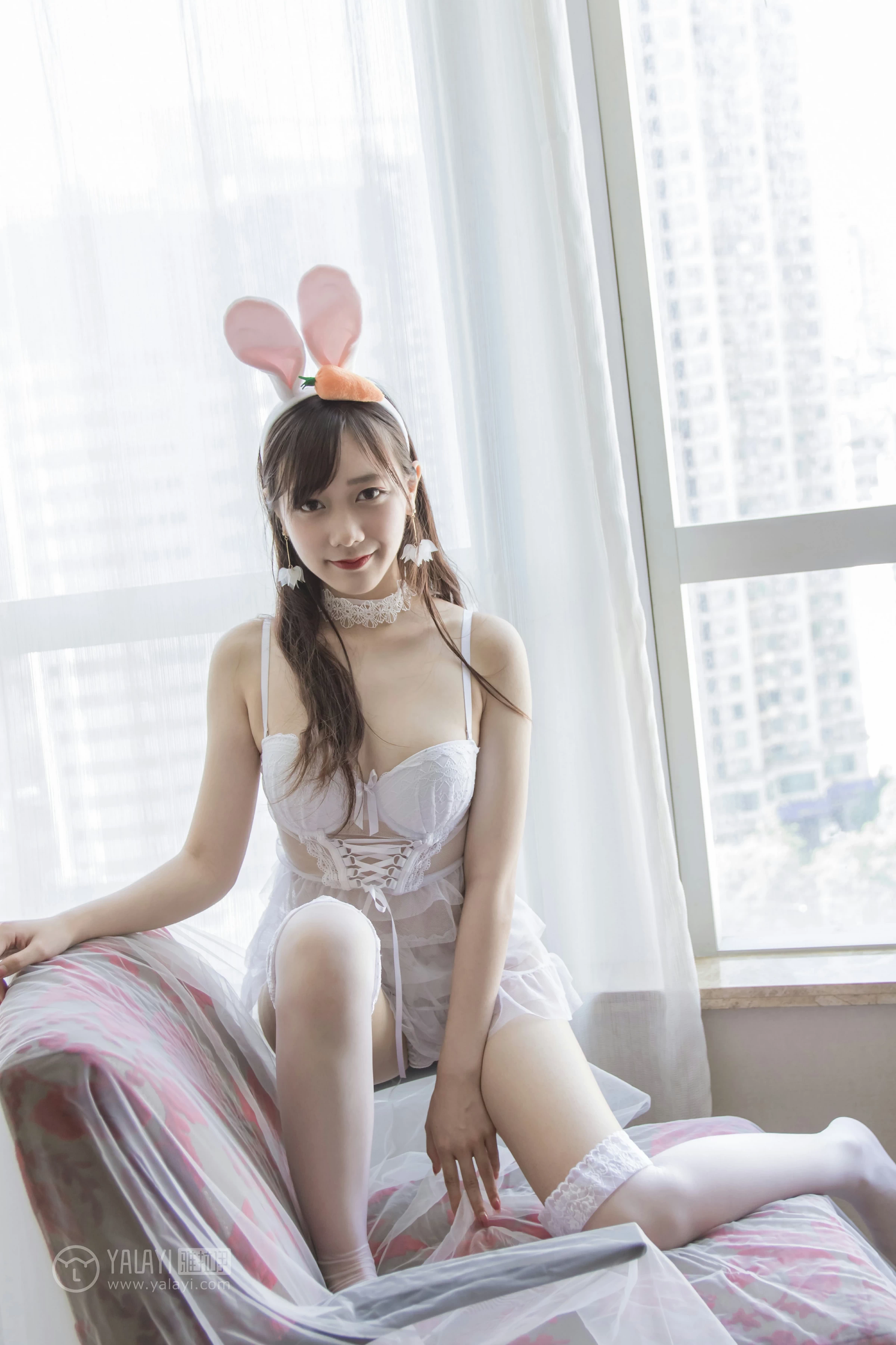 [YALAYI雅拉伊]No.258 卯兔夜夜 夜夜 白色透视情趣内衣加白色丝袜美腿性感私房写真集第15张