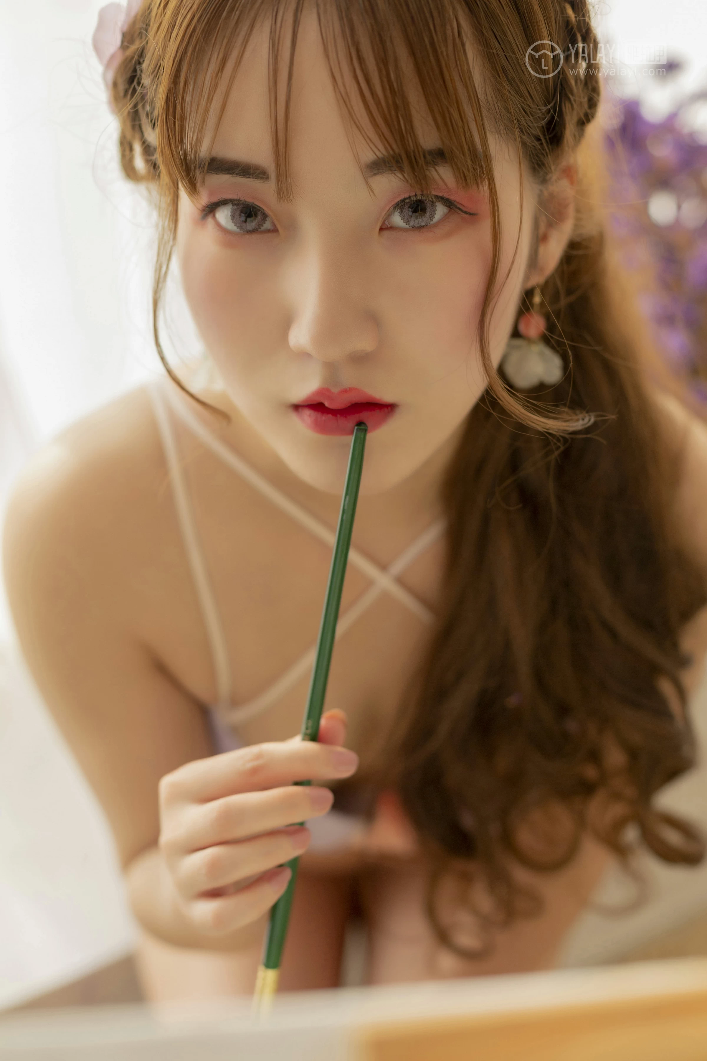 [YALAYI雅拉伊]No.261 自画像 顾盼兮 紫色蕾丝内衣性感私房写真集第12张