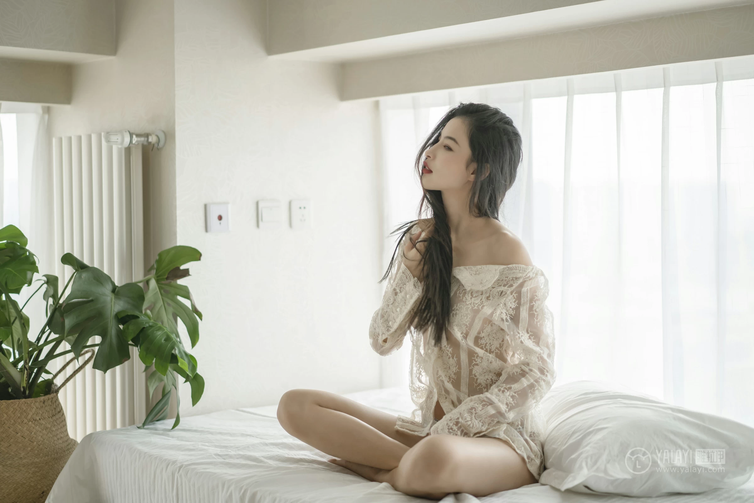 [YALAYI雅拉伊]No.280 盛夏的果实 小竹 情趣透视镂空衬衫加白色内衣性感私房写真集第4张